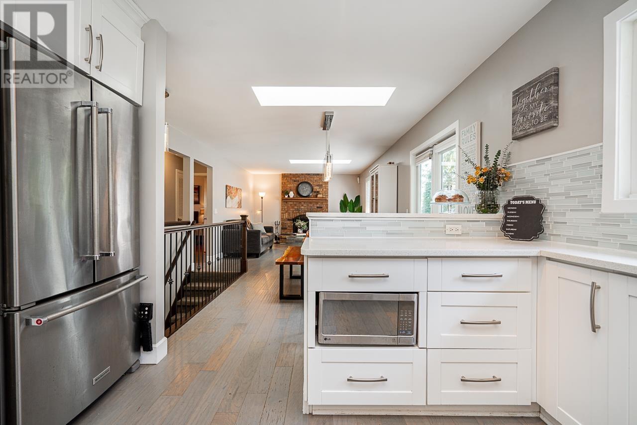 101 COLLEGE PARK WAY, Port Moody real estate listing R2995292