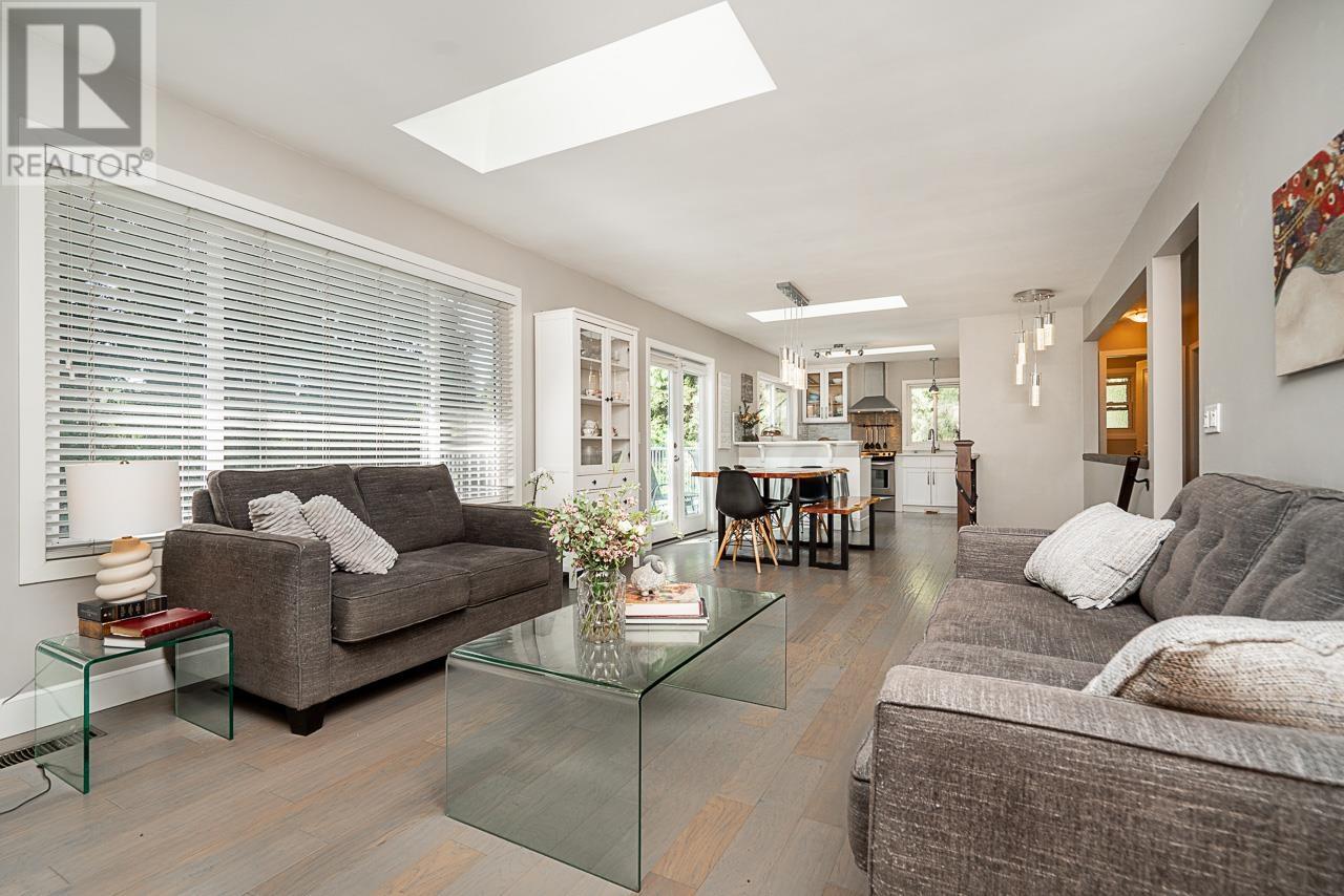 101 COLLEGE PARK WAY, Port Moody