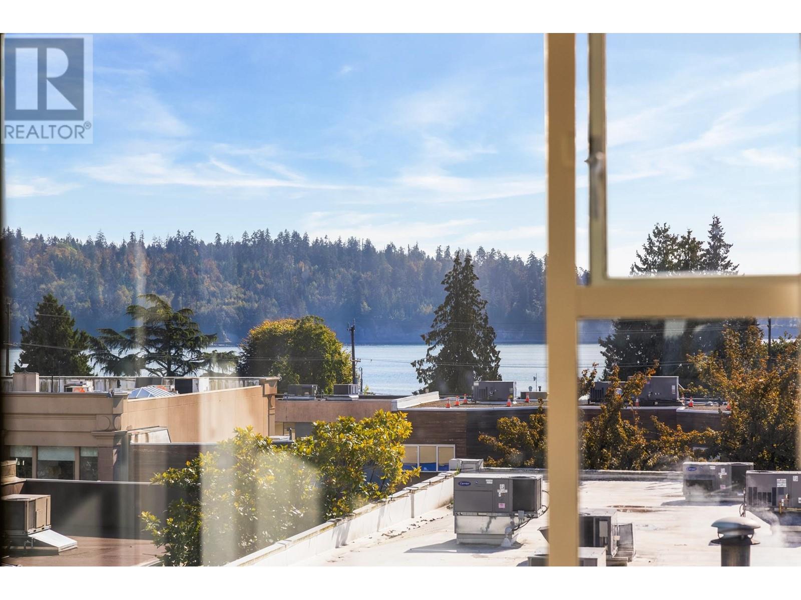 201 588 16TH STREET, West Vancouver real estate listing R2970780