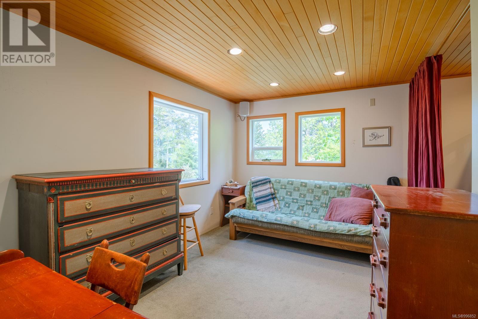 100 Mathers Lane, Bamfield