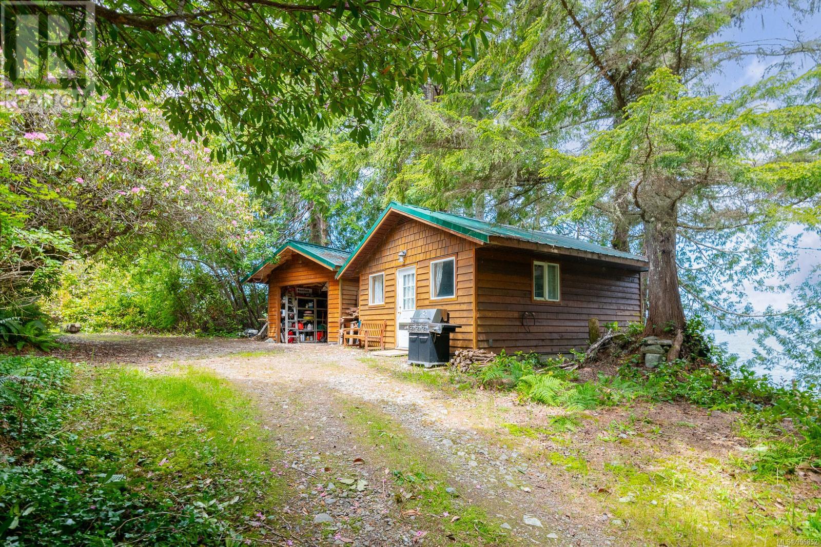 100 Mathers Lane, Bamfield