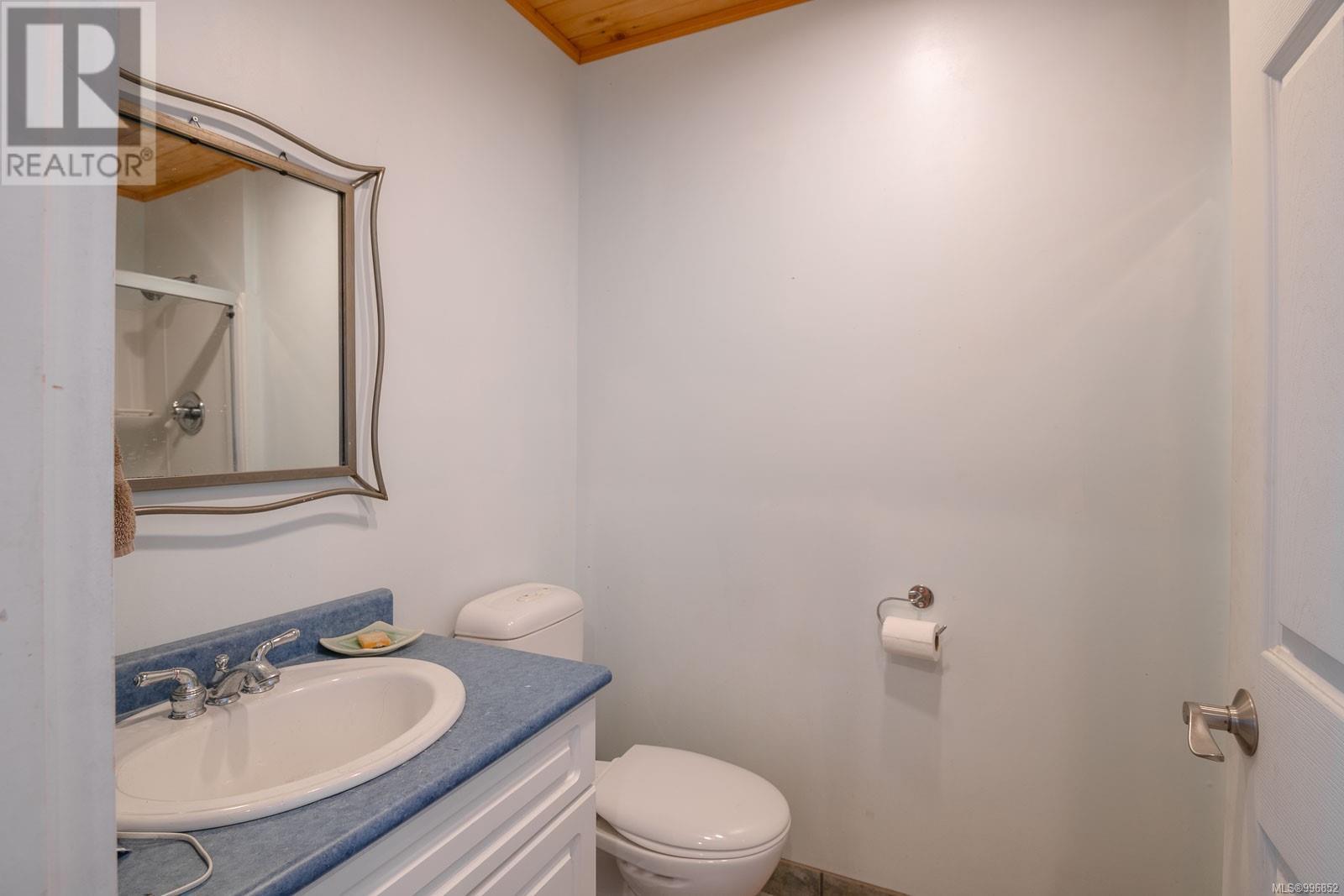 100 Mathers Lane, Bamfield