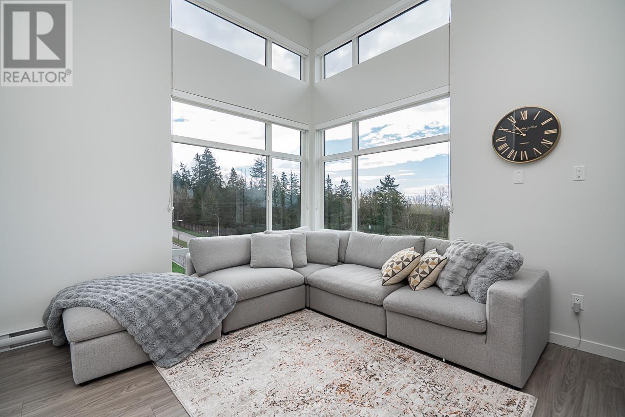 Photo 5 of 510 6438 Byrnepark Drive, Burnaby BC