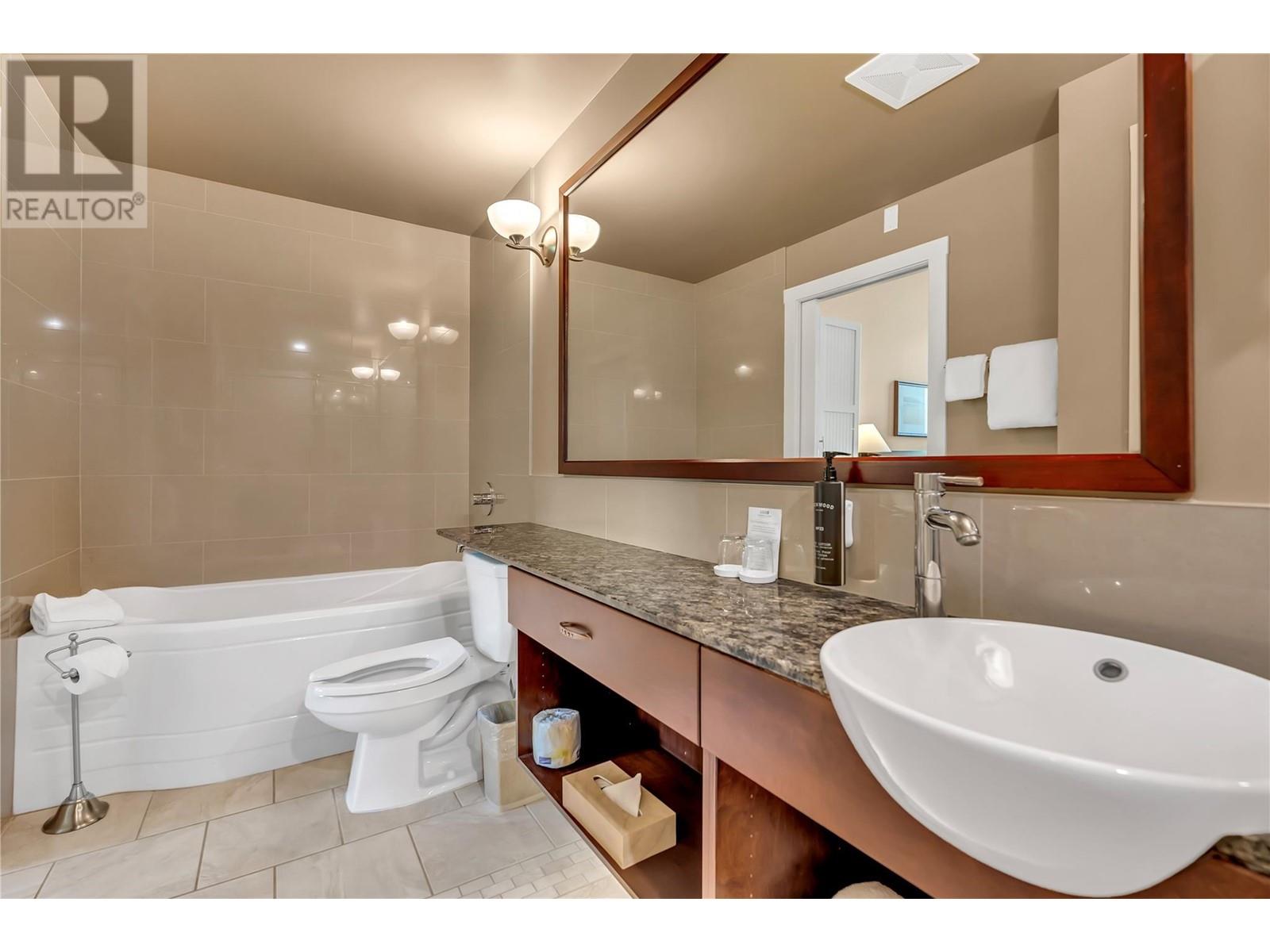 13011 Lakeshore Drive S Unit# 377, Summerland