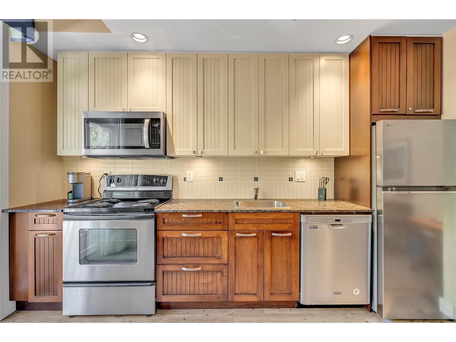 13011 Lakeshore Drive S Unit# 377, Summerland