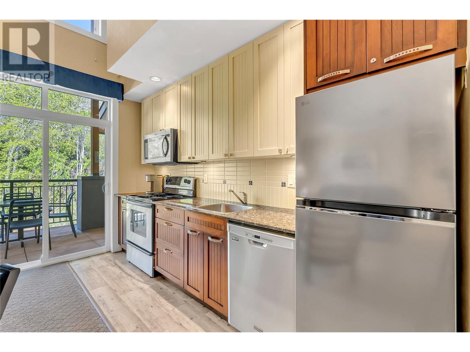 13011 Lakeshore Drive S Unit# 377, Summerland