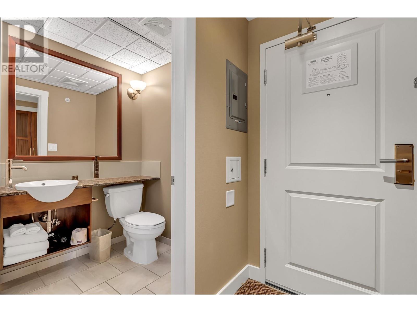 13011 Lakeshore Drive S Unit# 377, Summerland