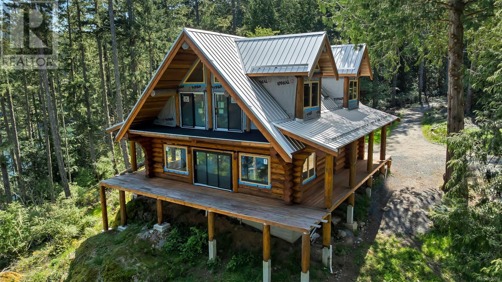 998 Gillespie Rd, Sooke
