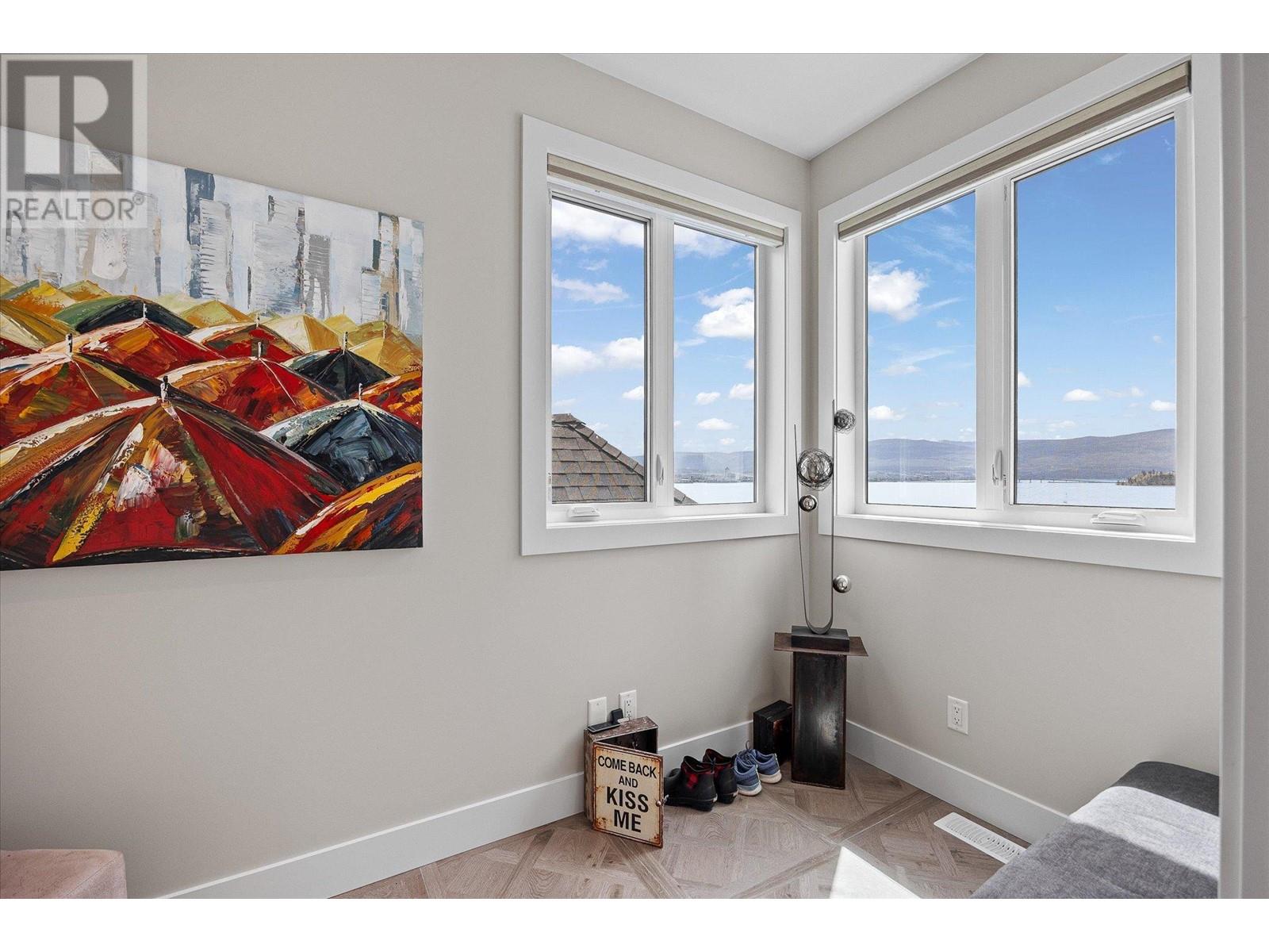 22 901 Westside Road South, West Kelowna
