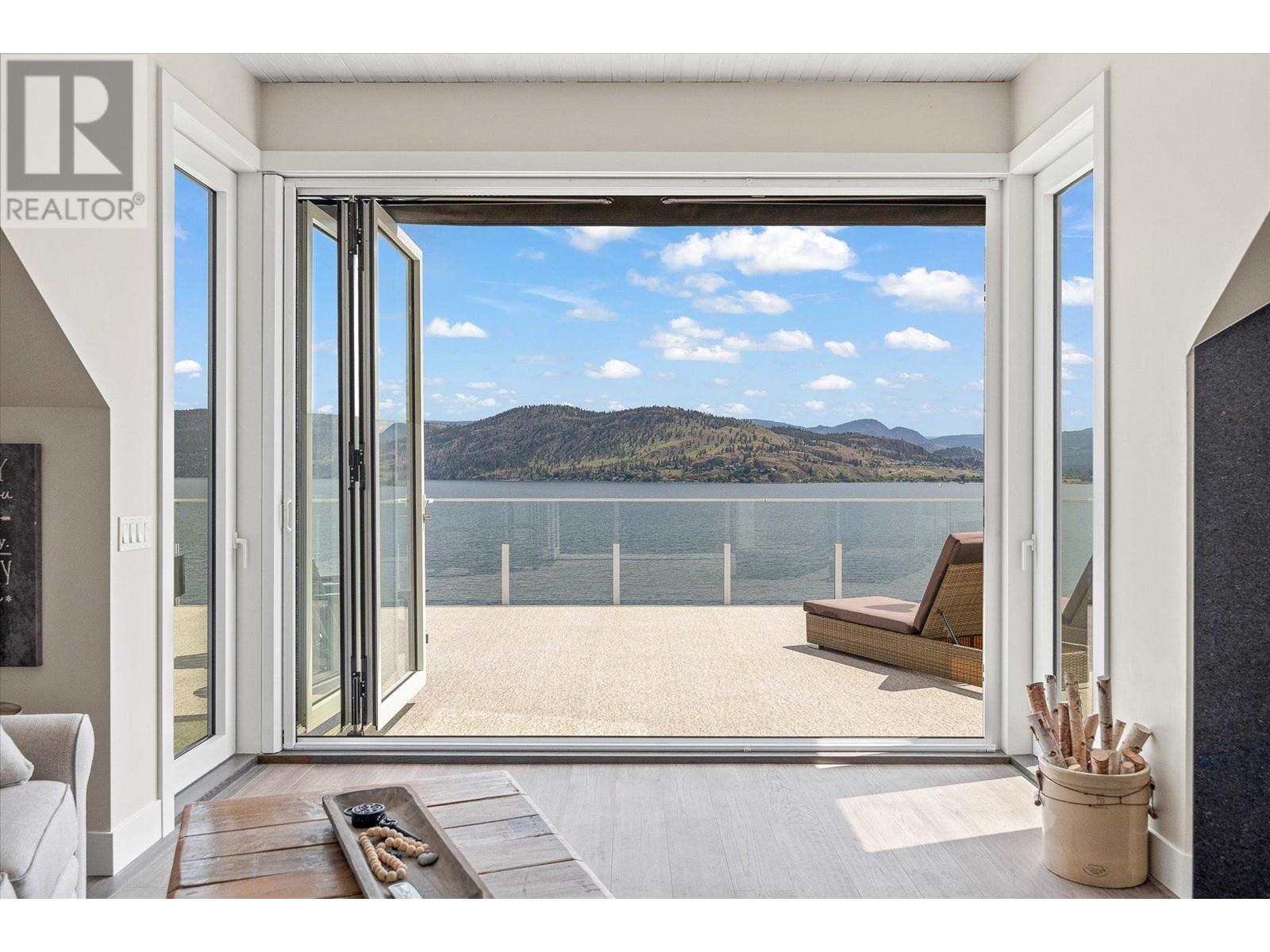 22 901 Westside Road South, West Kelowna