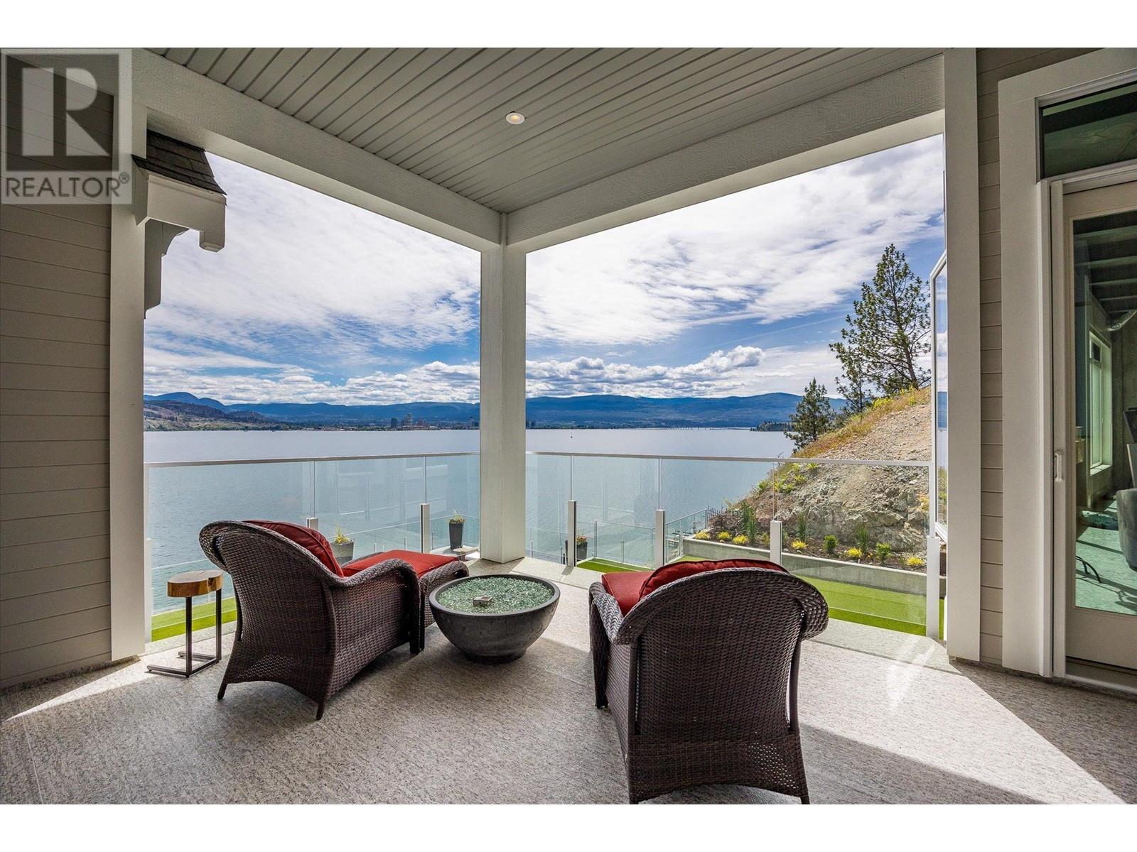 22 901 Westside Road South, West Kelowna