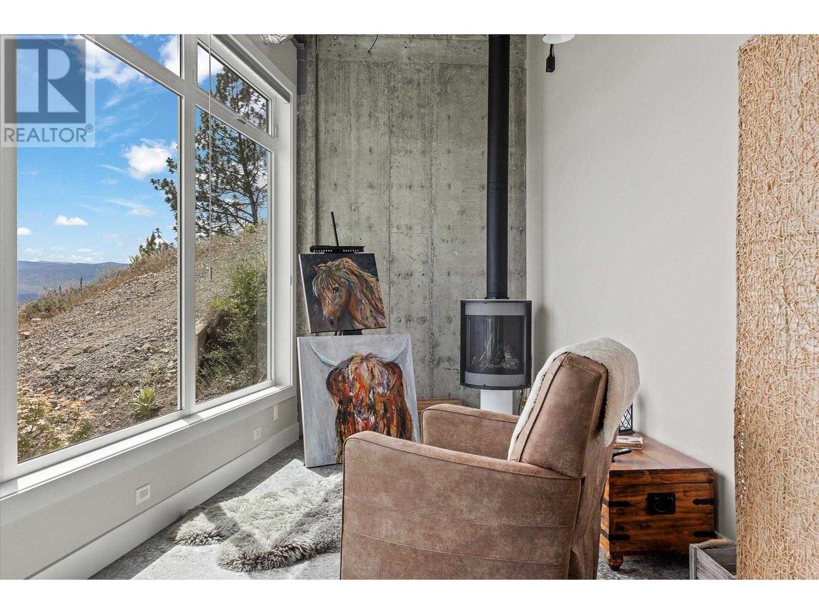 22 901 Westside Road South, West Kelowna