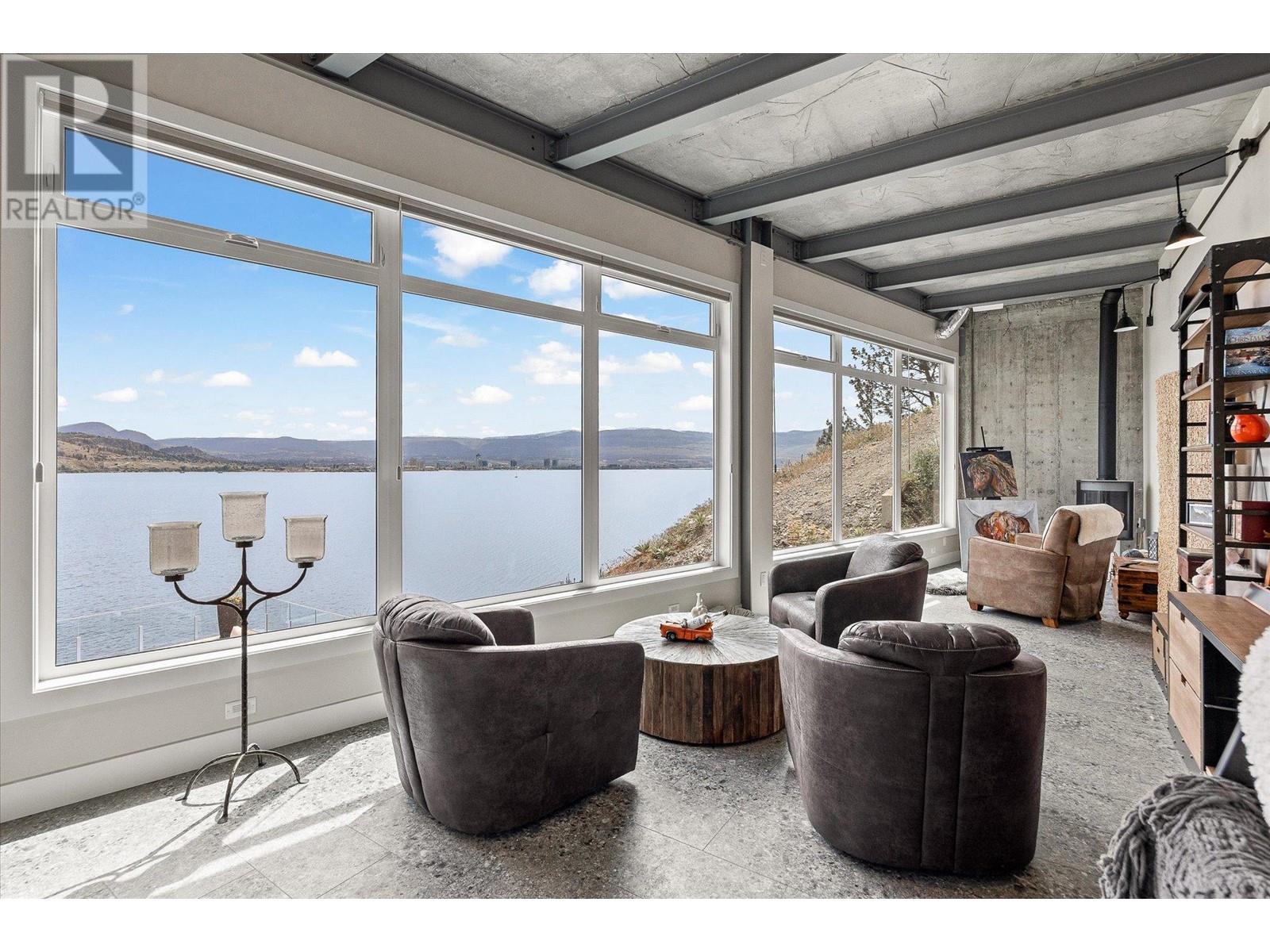 22 901 Westside Road South, West Kelowna