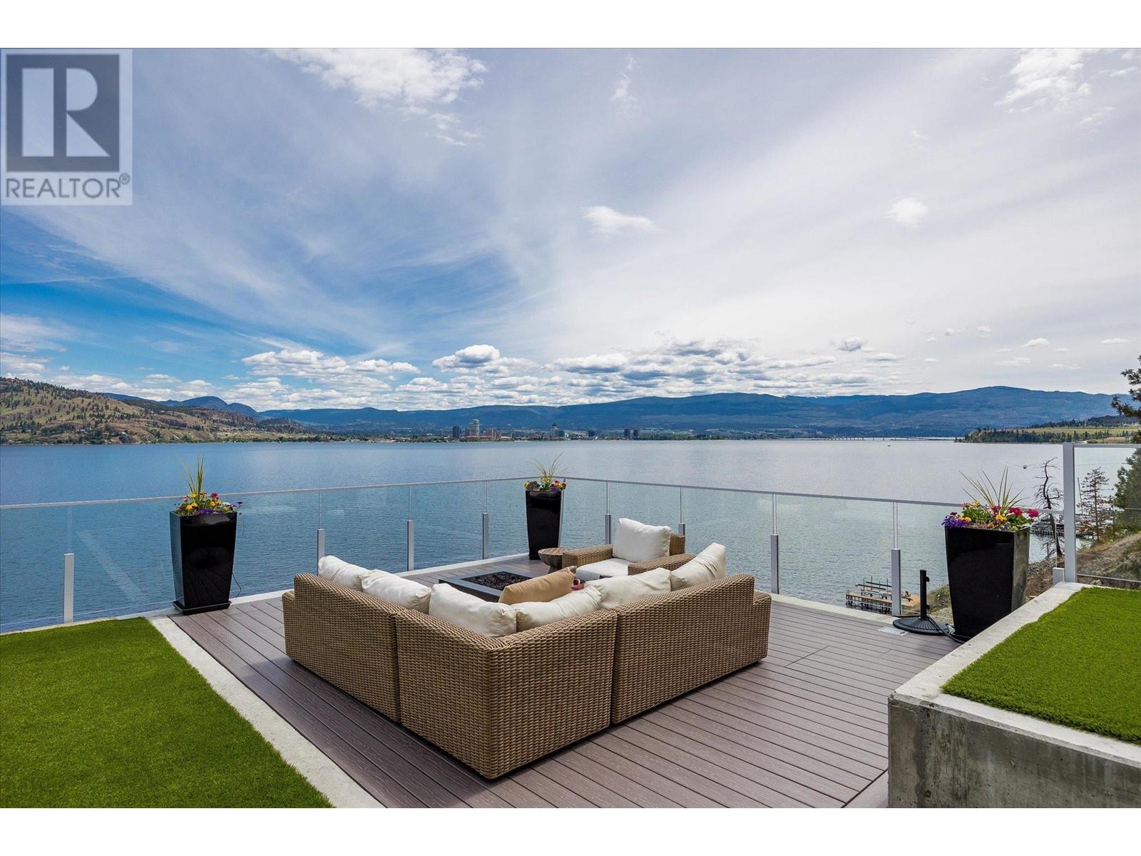 22 901 Westside Road South, West Kelowna