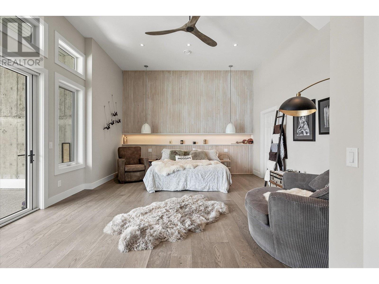 22 901 Westside Road South, West Kelowna
