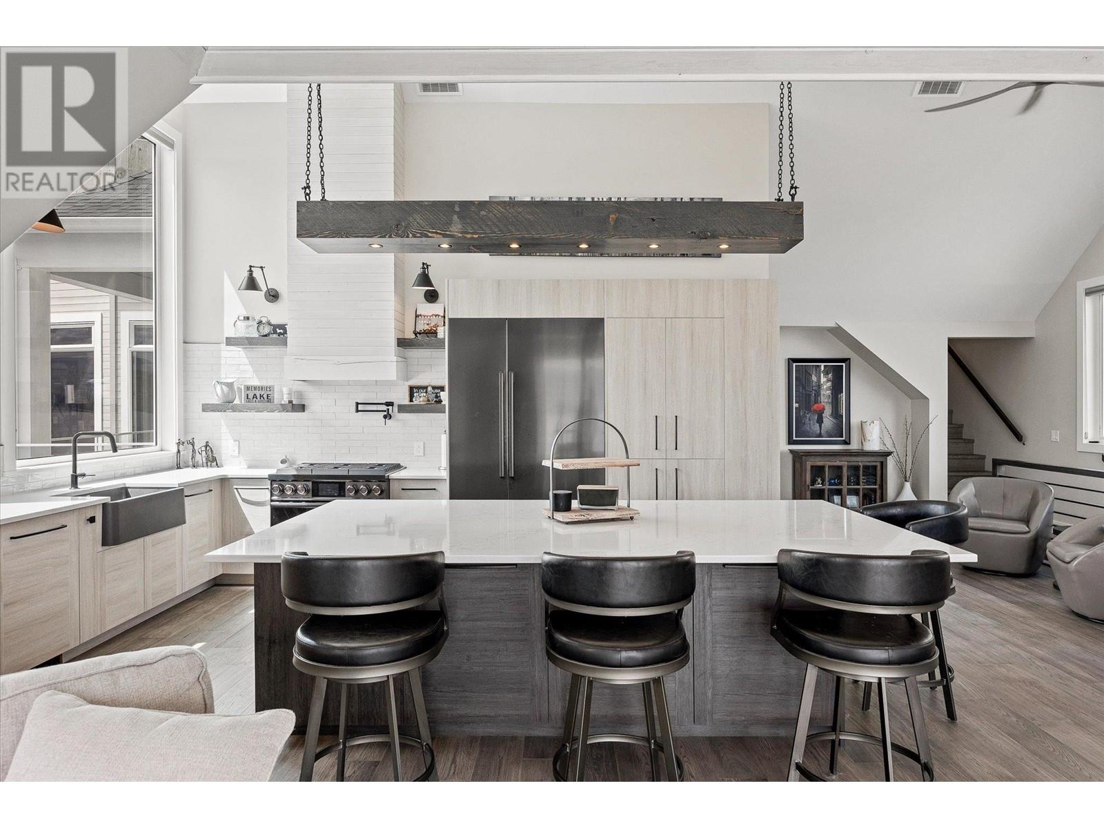 22 901 Westside Road South, West Kelowna