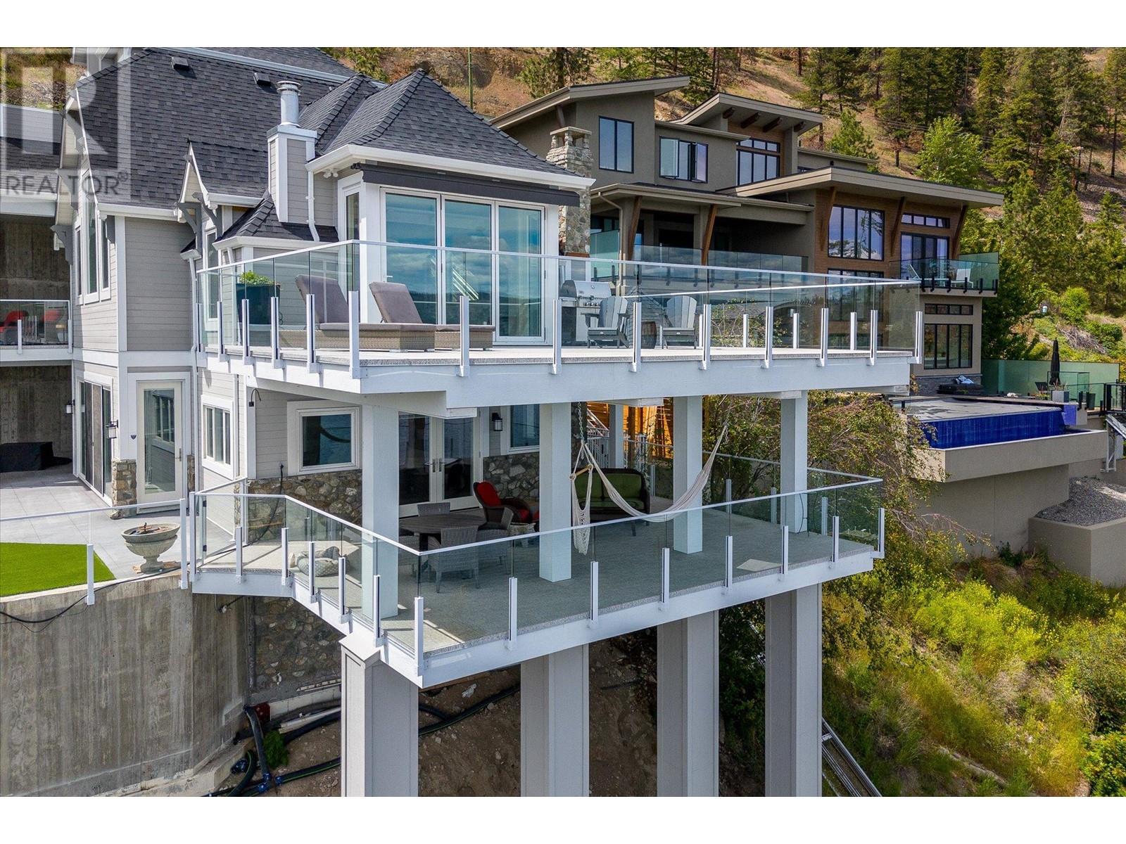 22 901 Westside Road South, West Kelowna