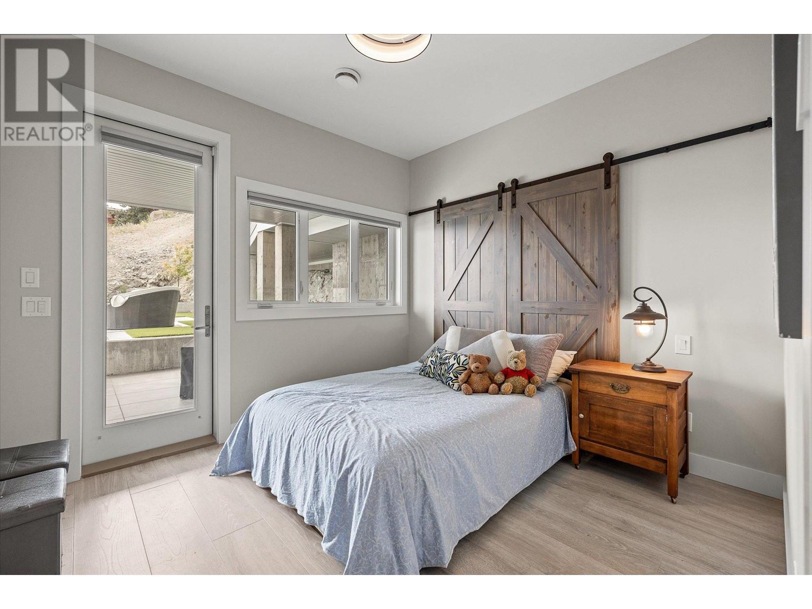 22 901 Westside Road South, West Kelowna