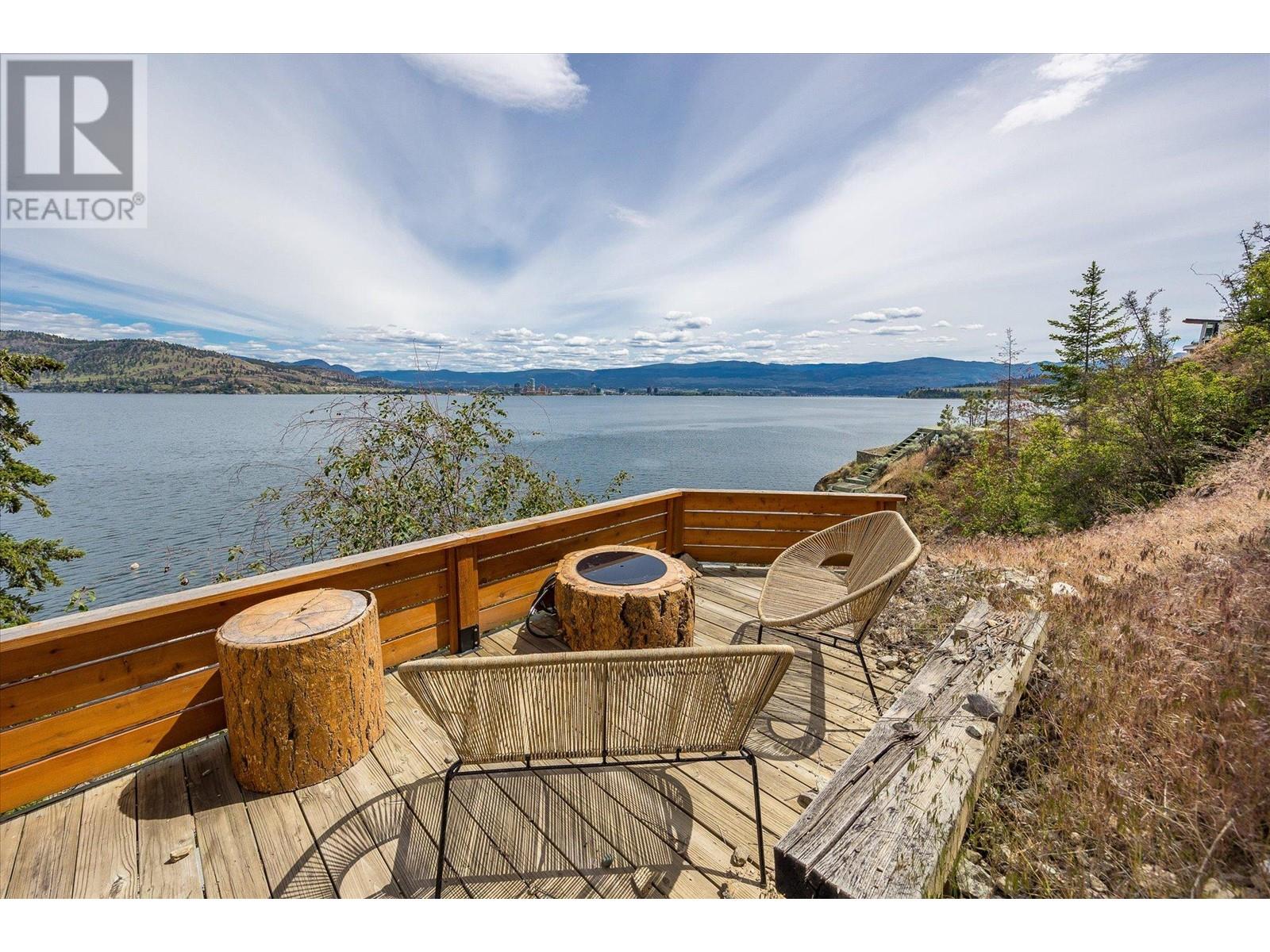 22 901 Westside Road South, West Kelowna