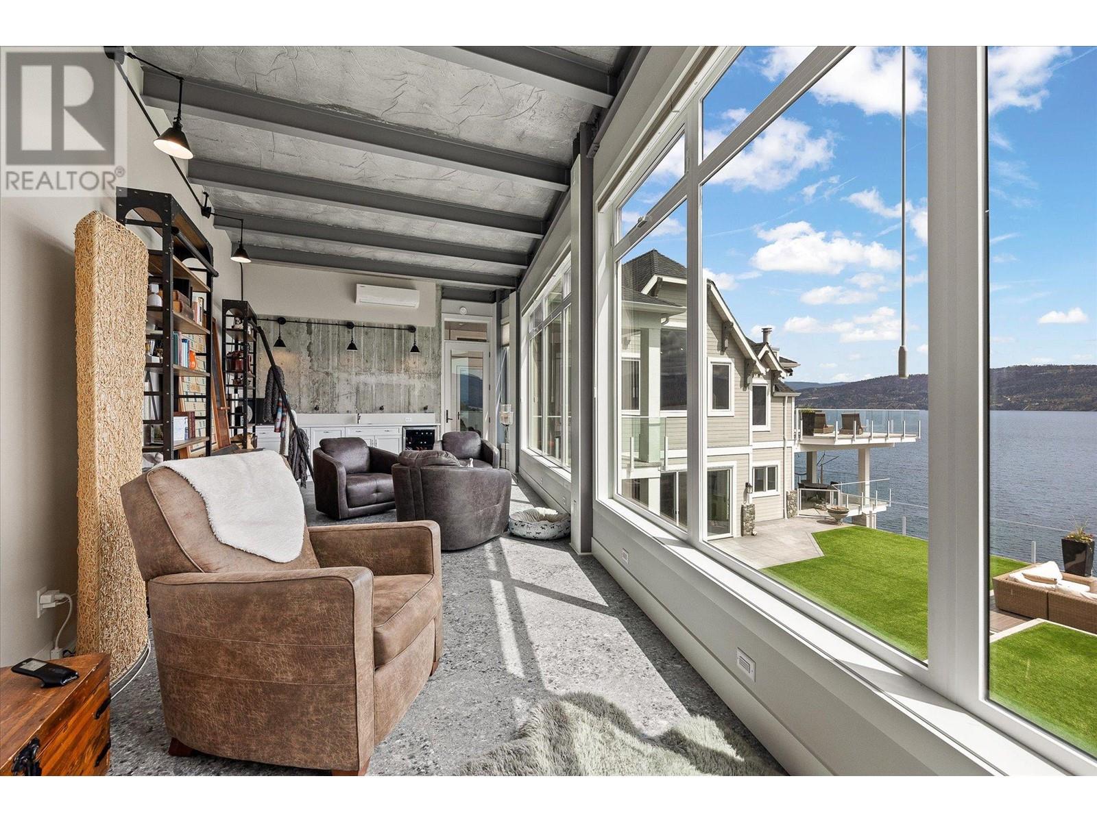 22 901 Westside Road South, West Kelowna