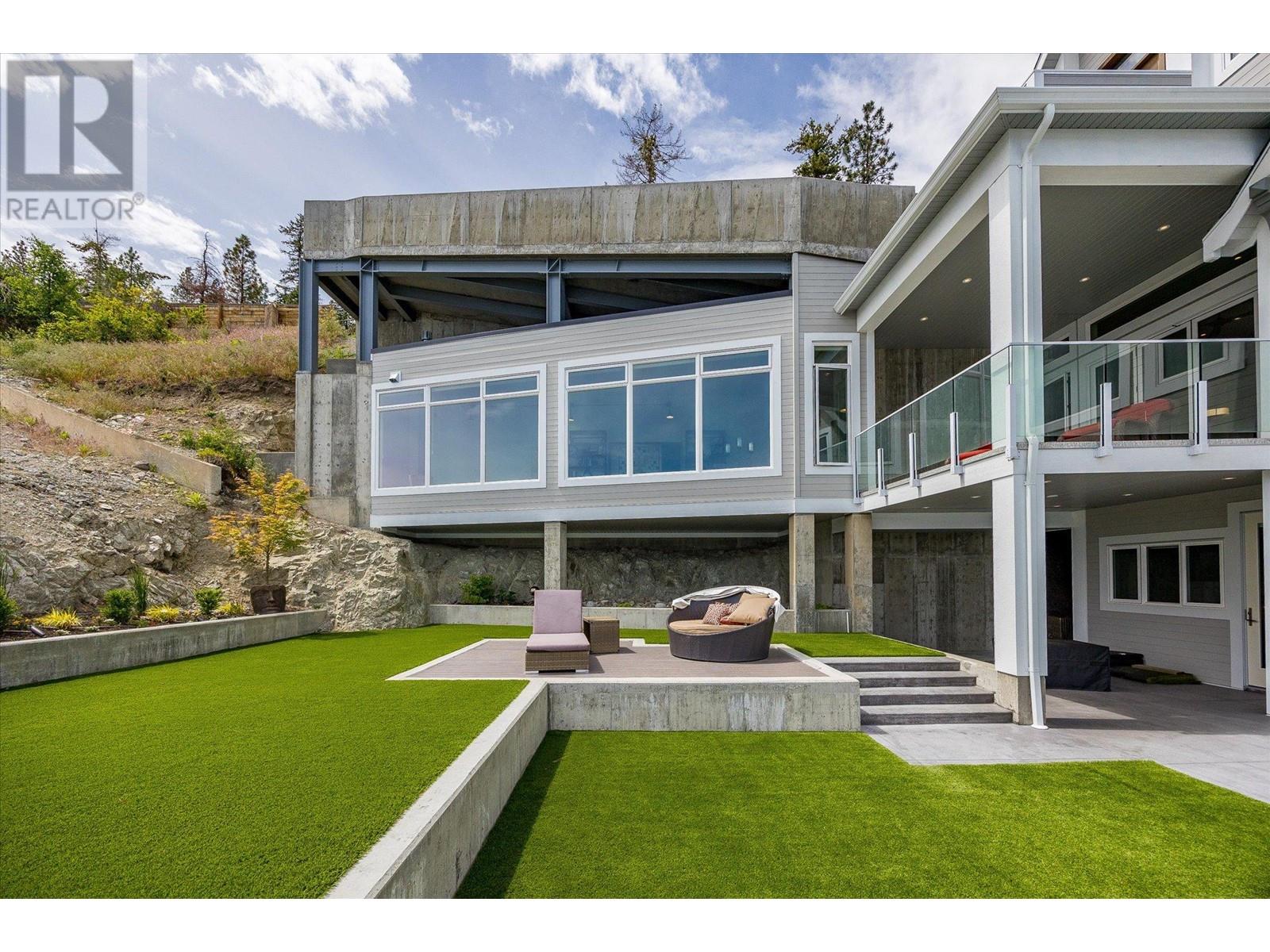 22 901 Westside Road South, West Kelowna