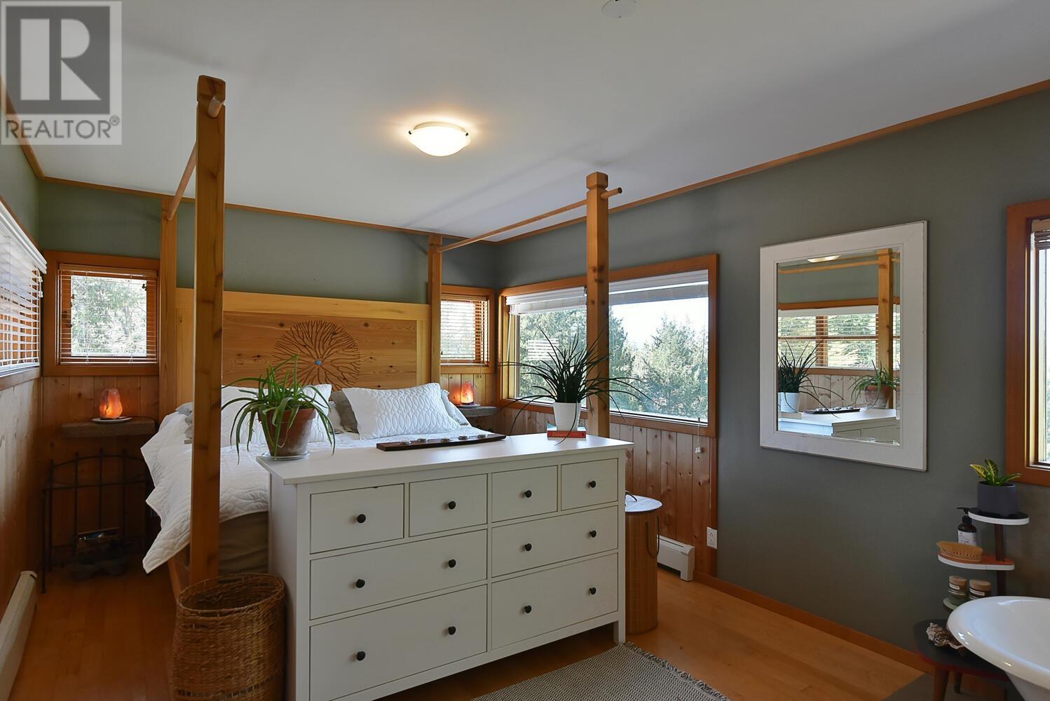 4509 POLLOCK ROAD, Madeira Park