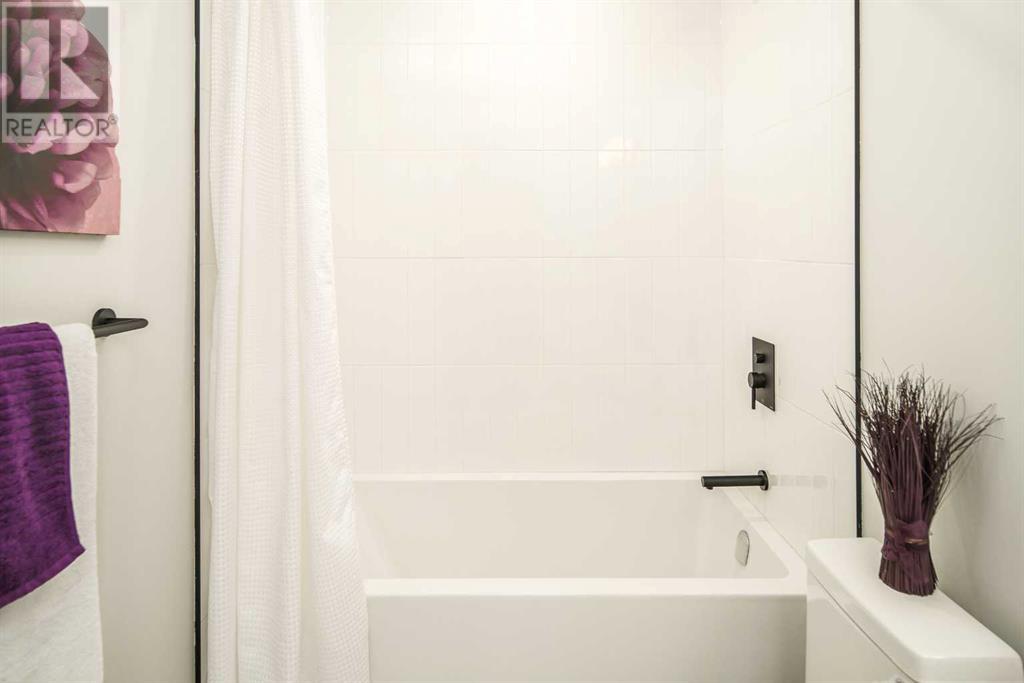 Single Family House for Sale in  Erlton Street SW Erlton Calgary 