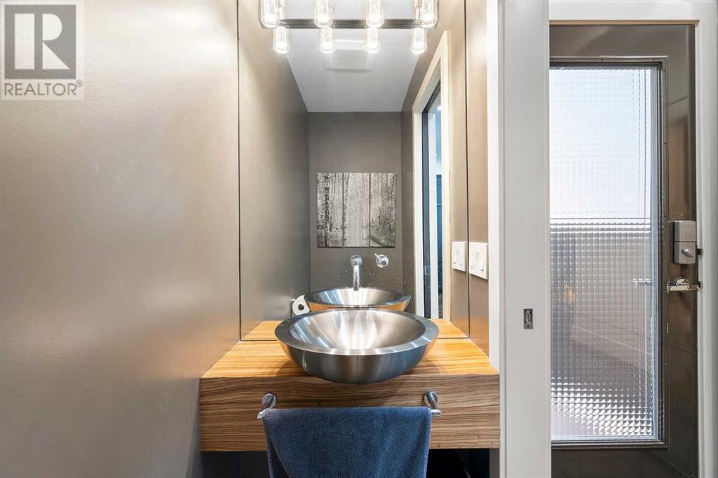 Single Family House for Sale in  A Street SW Parkhill Calgary 