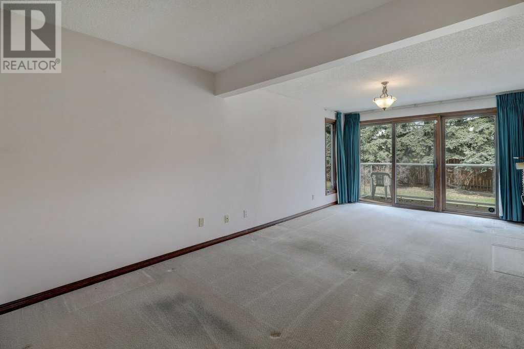 Single Family House Bungalow for Sale in  Dalmeny Hill NW Dalhousie Calgary 