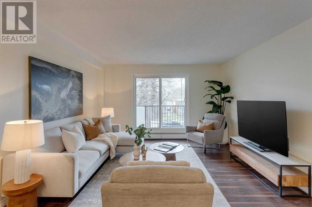 Single Family House for Sale in    Avenue SW Windsor Park Calgary 
