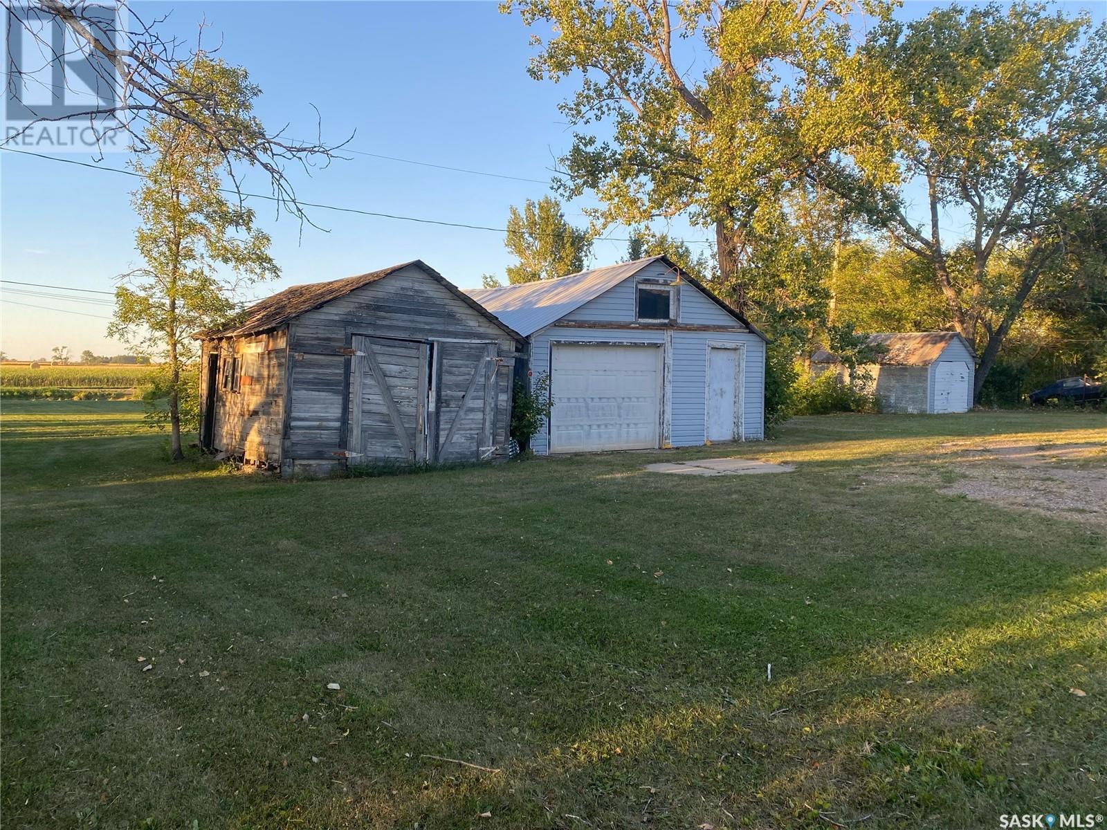 Photo 24 of 301 Shurygalo Road, Bienfait SK
