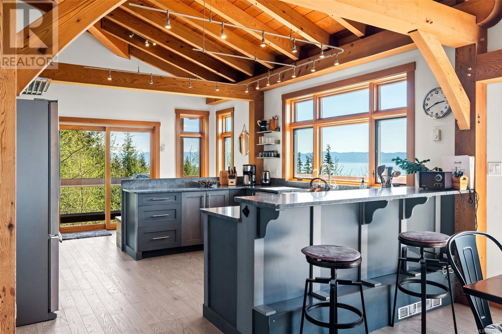 Photo 3 of 3926 Timberline Way, Sooke BC
