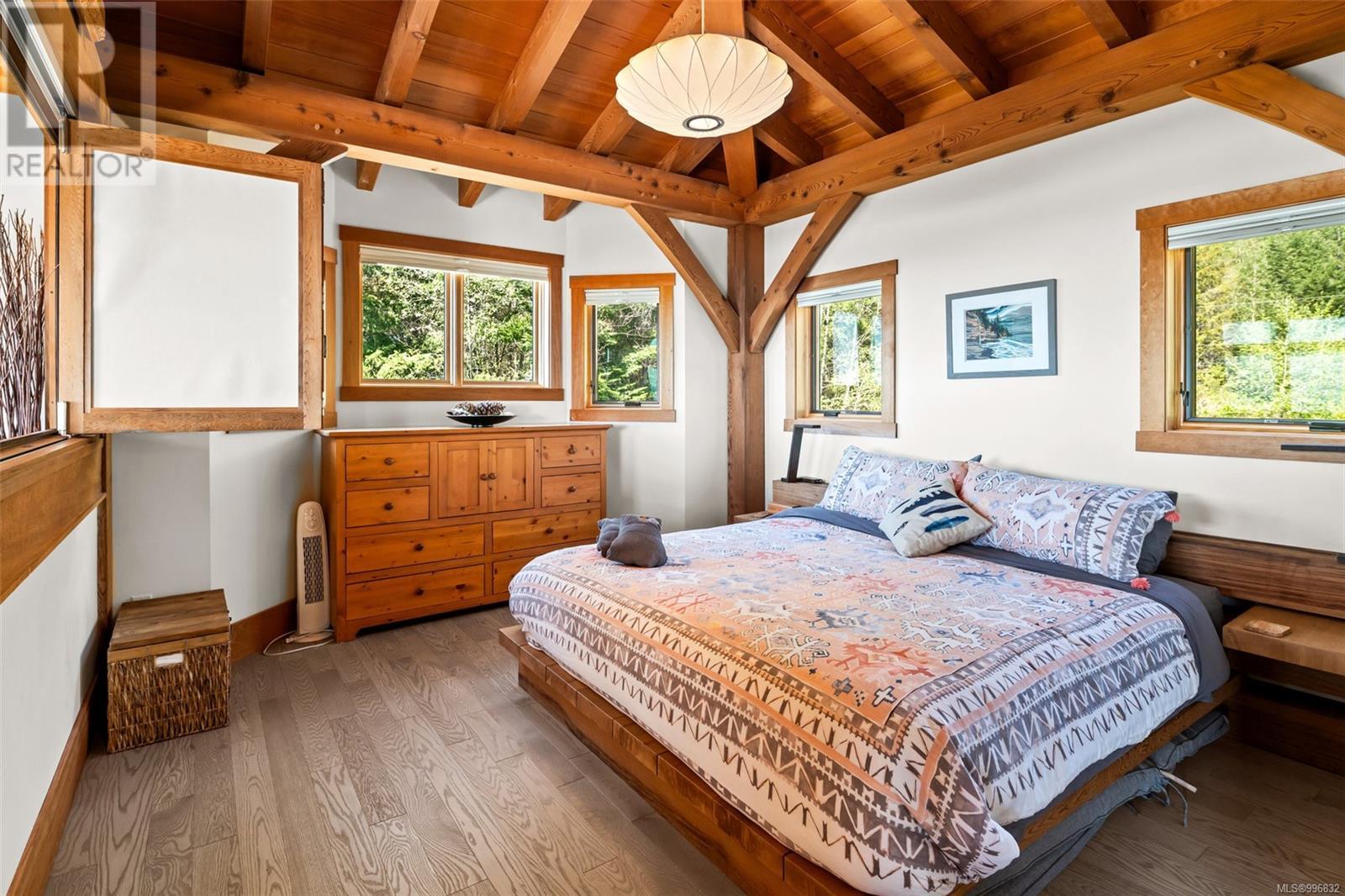 Photo 4 of 3926 Timberline Way, Sooke BC
