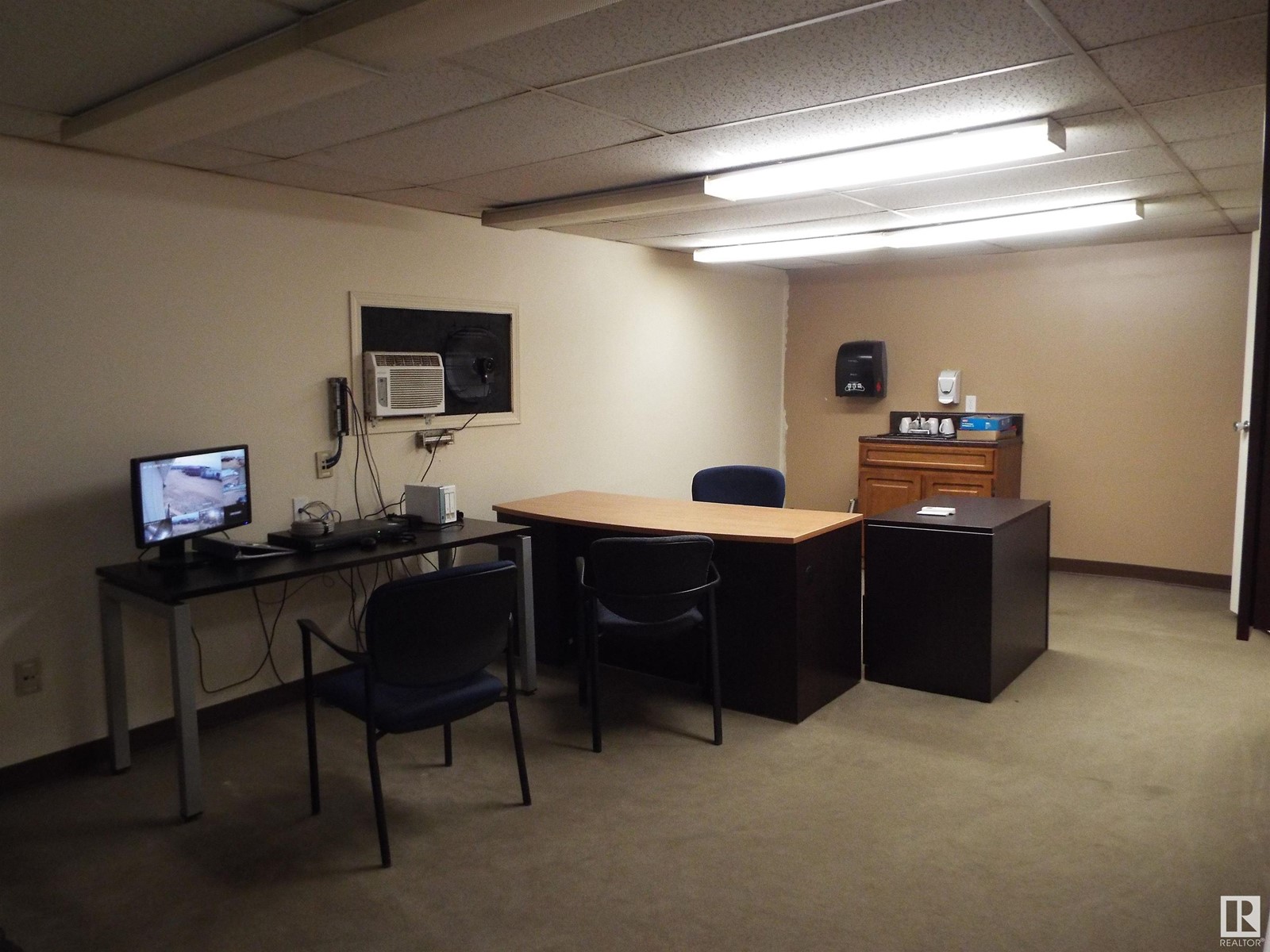Photo 10 of 5904 44 A St, Leduc AB