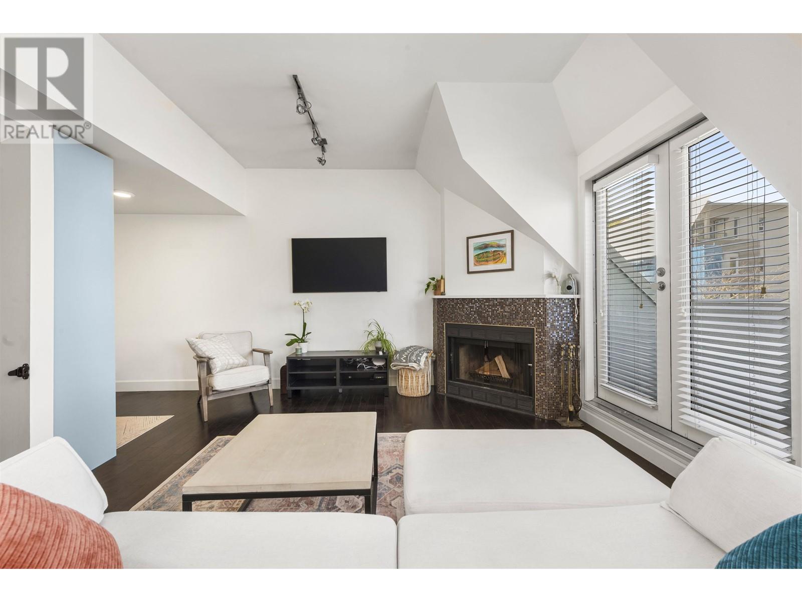 1858 W 1ST AVENUE, Vancouver