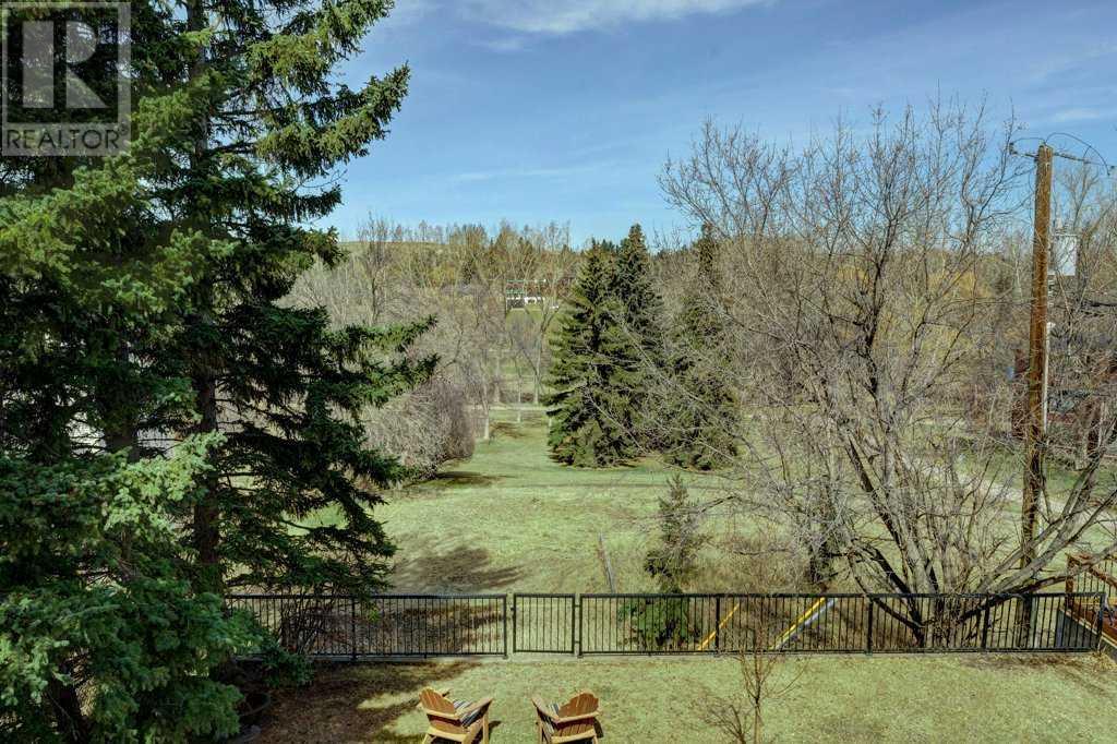 Single Family House for Sale in   Avenue NW Capitol Hill Calgary 