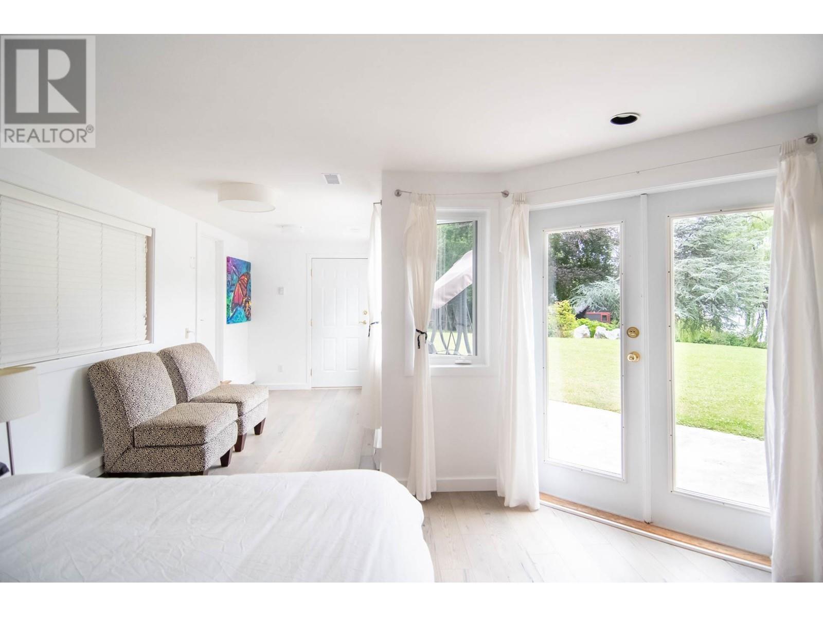 4161 HEROUX Road, Nelson