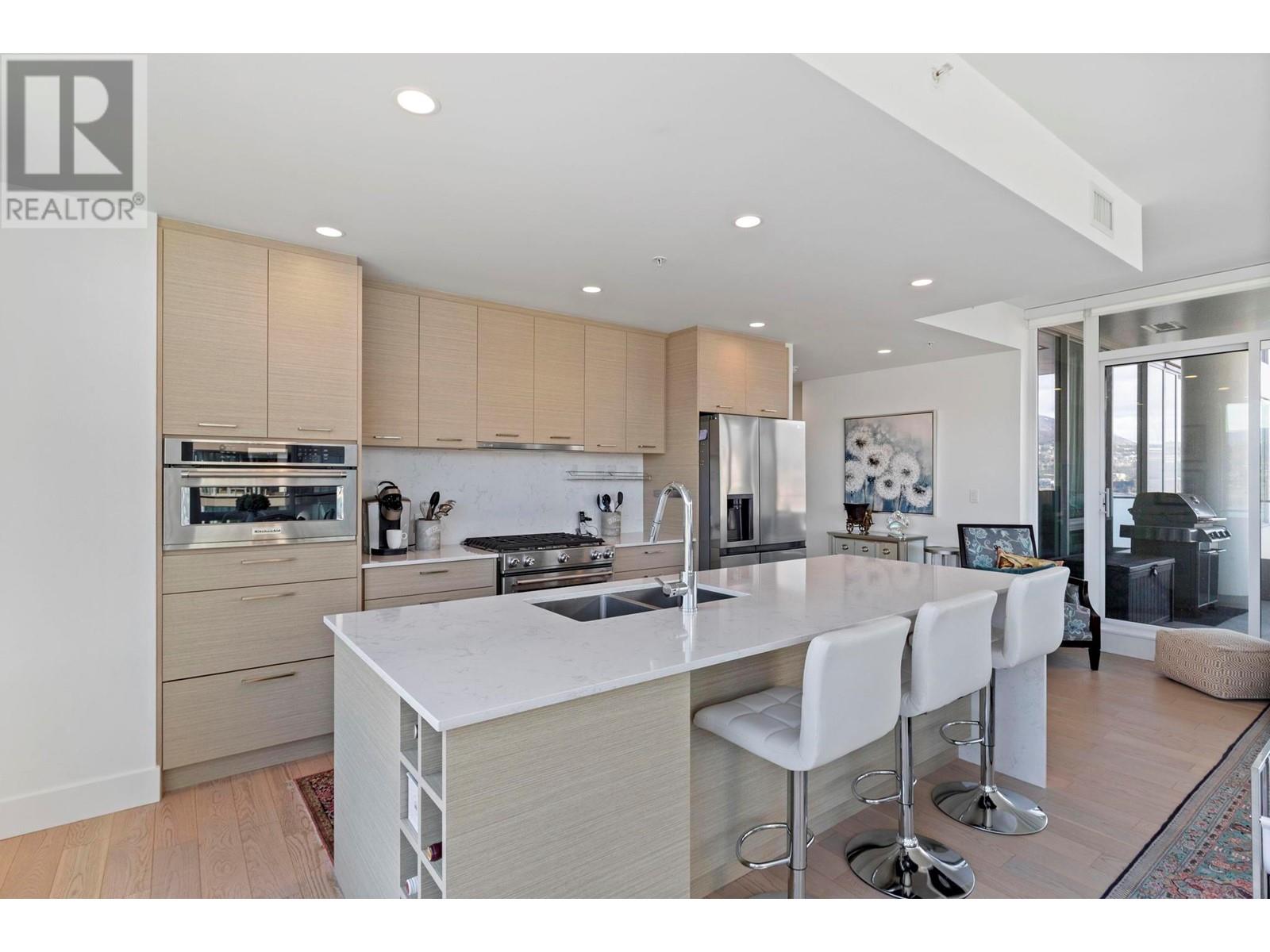 1706 1191 Sunset Drive, Kelowna