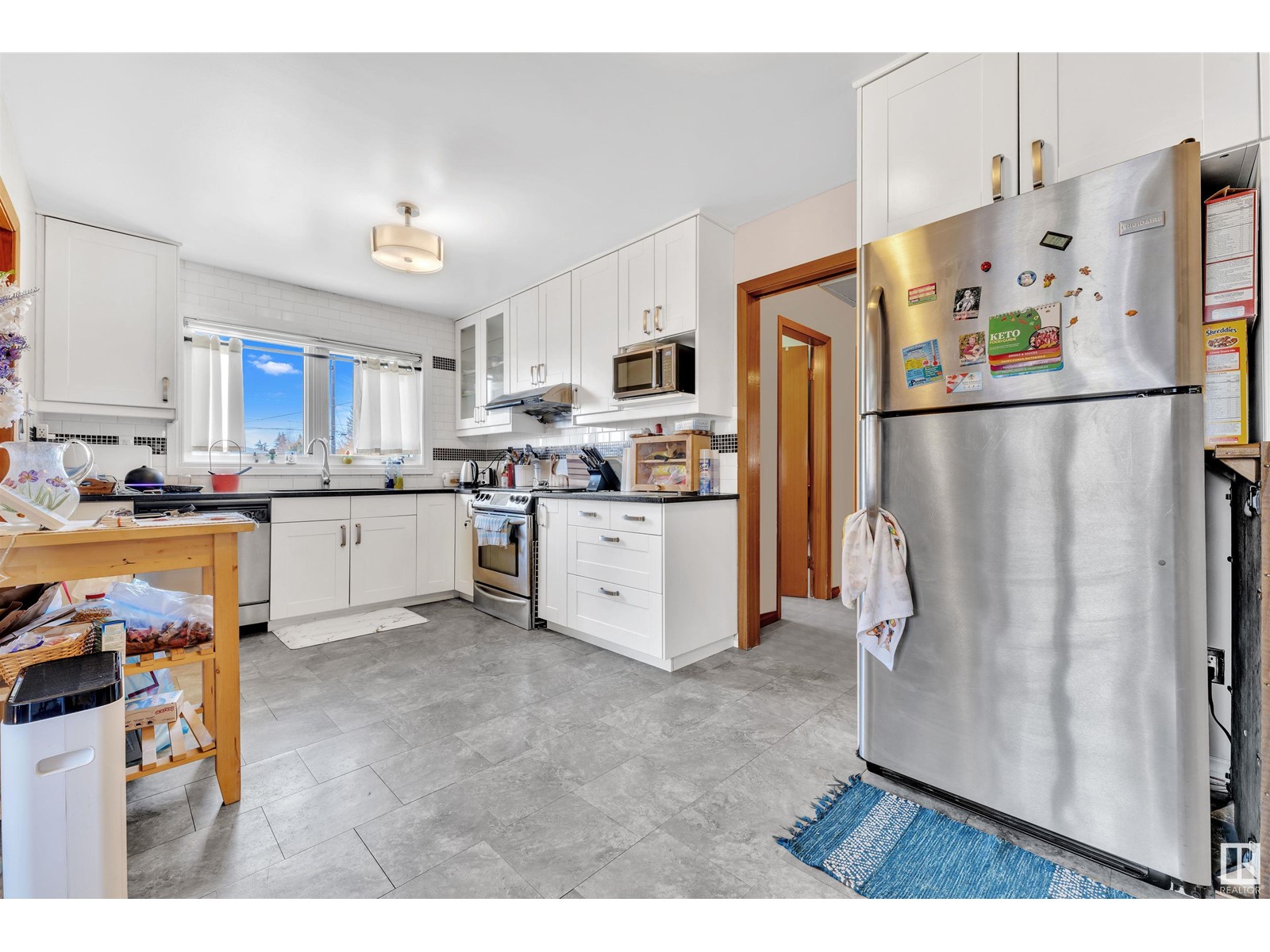 Single Family House Raised bungalow for Sale in   ST NW Edmonton 