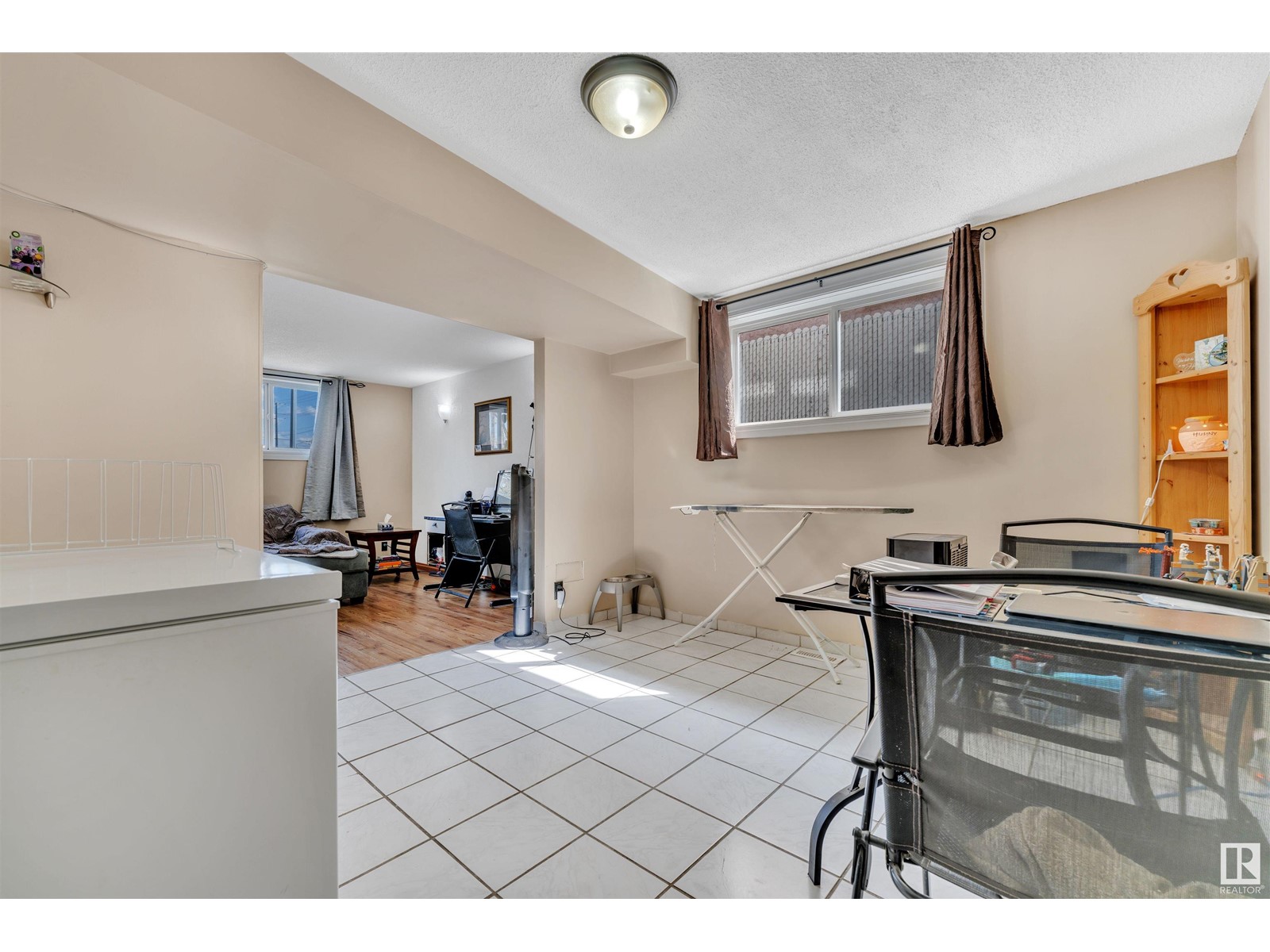 Single Family House Raised bungalow for Sale in   ST NW Edmonton 