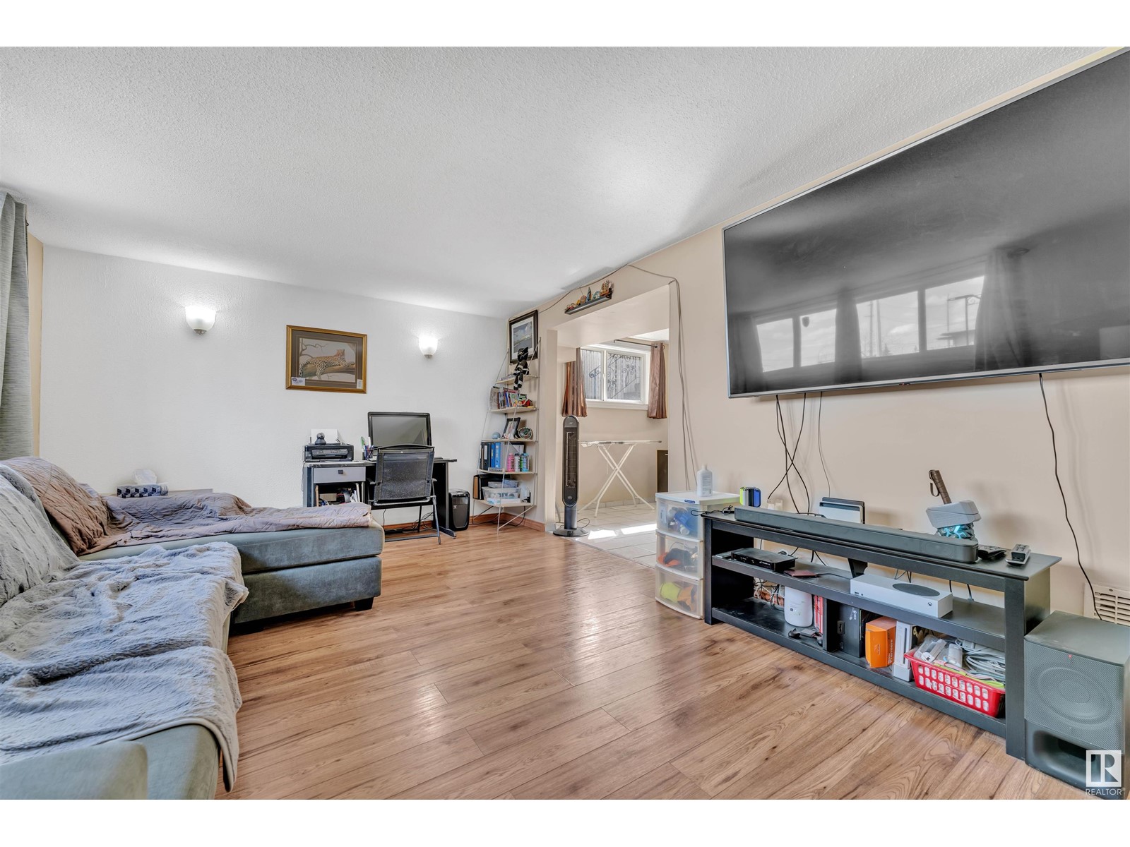 Single Family House Raised bungalow for Sale in   ST NW Edmonton 