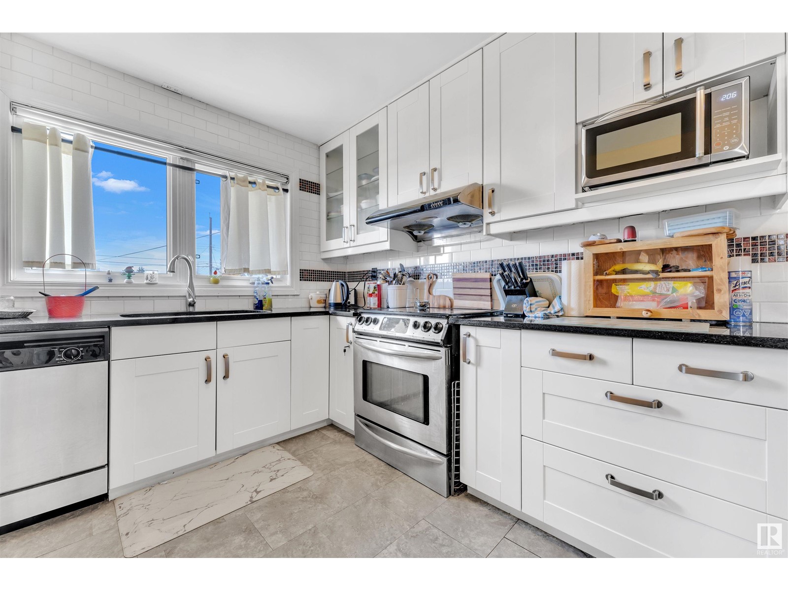 Single Family House Raised bungalow for Sale in   ST NW Edmonton 