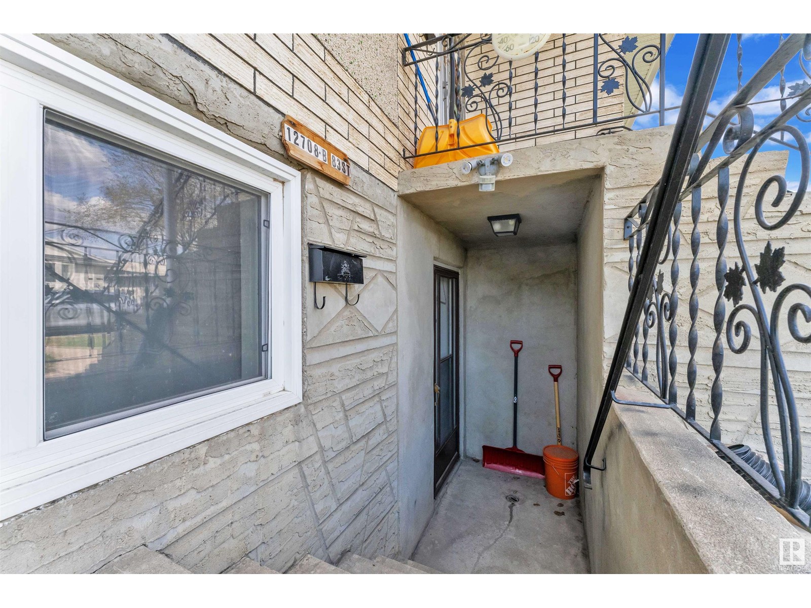 Single Family House Raised bungalow for Sale in   ST NW Edmonton 