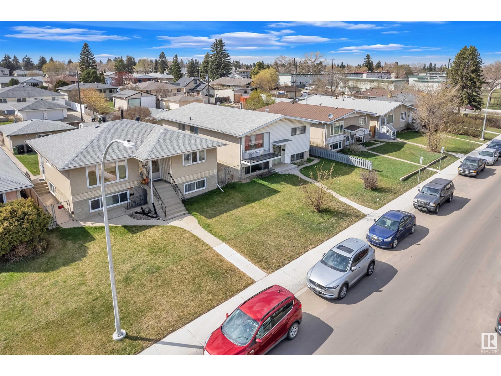 Single Family House Raised bungalow for Sale in   ST NW Edmonton 