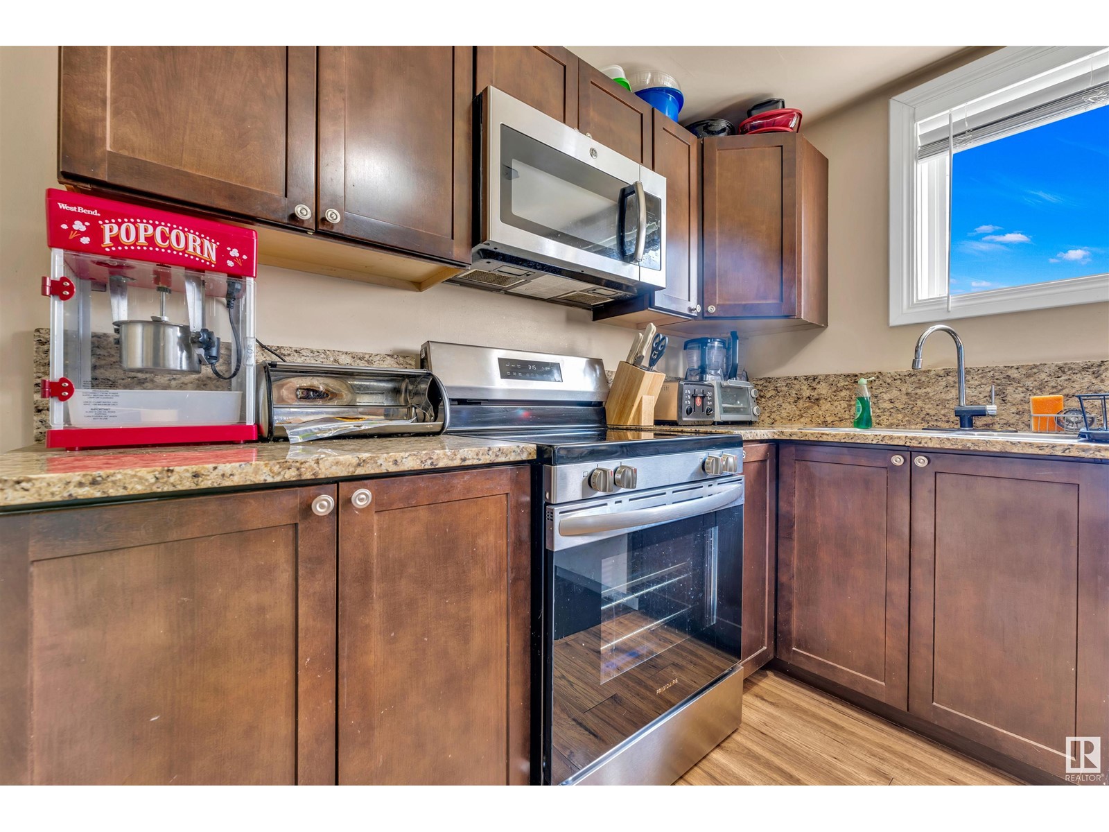 Single Family House Raised bungalow for Sale in   ST NW Edmonton 
