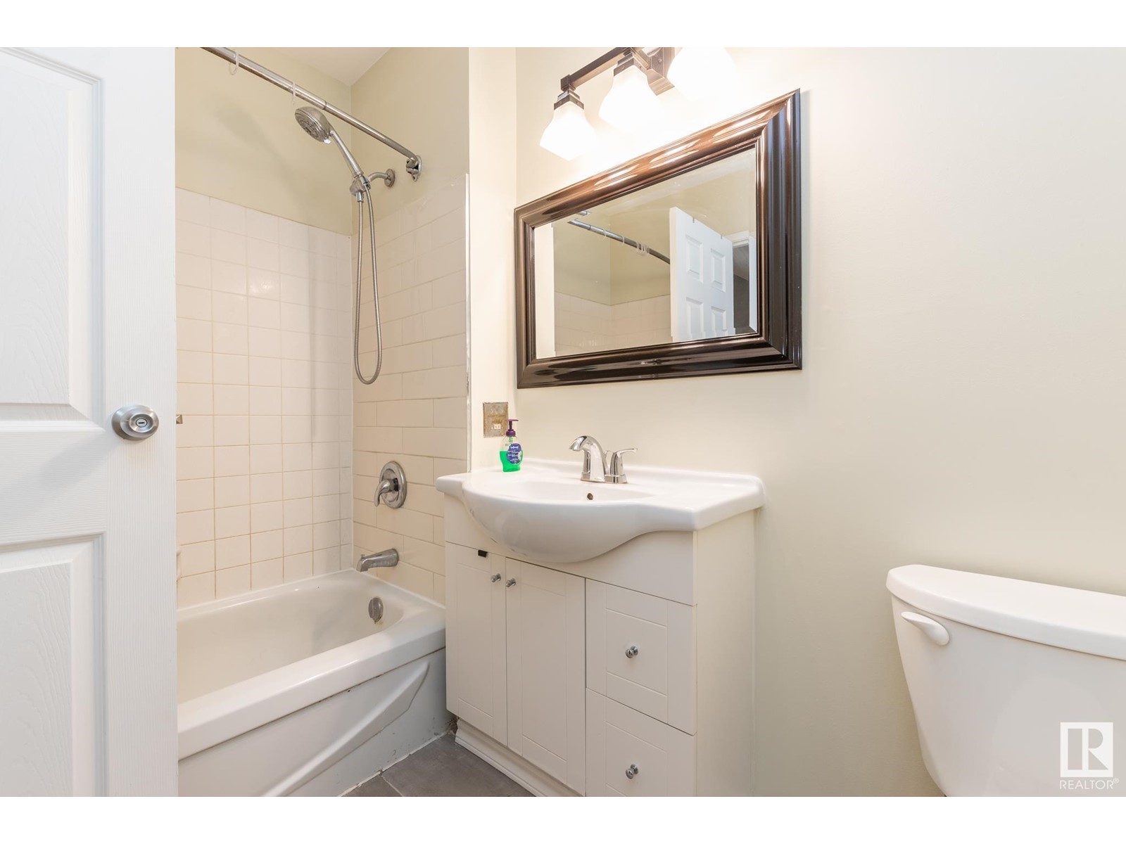 16922 109 ST NW, Edmonton
