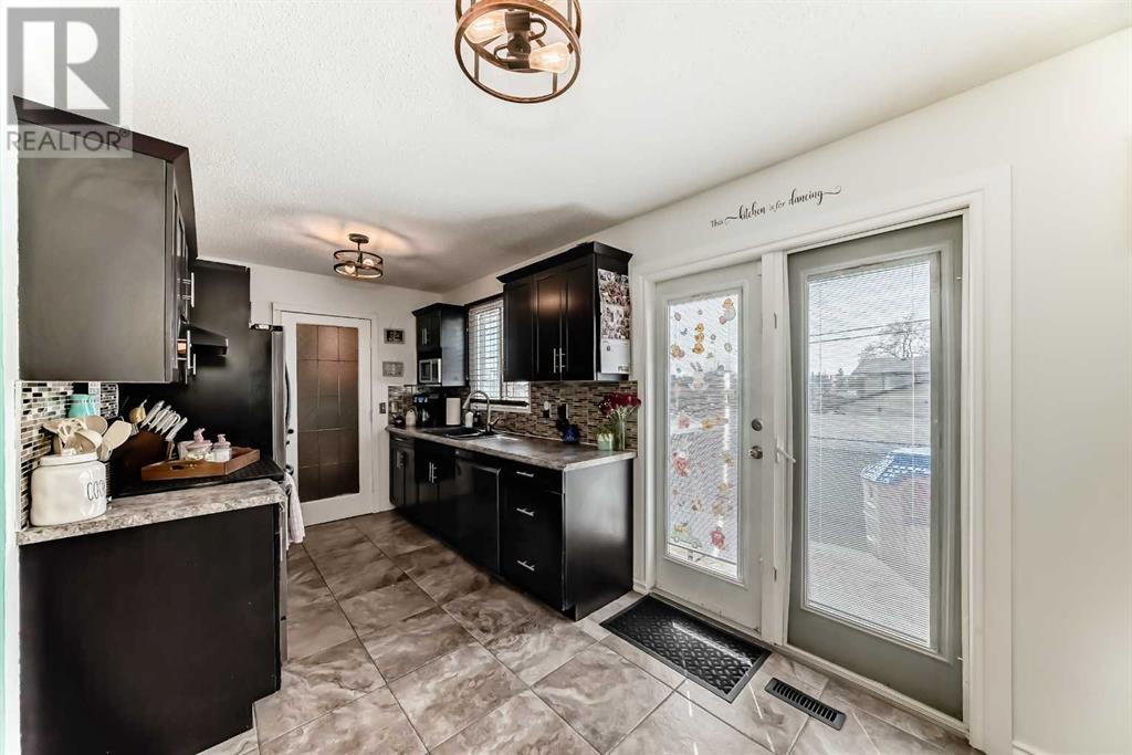 Single Family House 4 Level for Sale in  Whitehorn Drive NE Whitehorn Calgary 