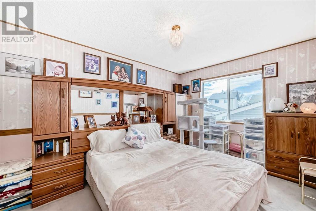 Single Family House Bi-level for Sale in  Martinridge Grove NE Martindale Calgary 