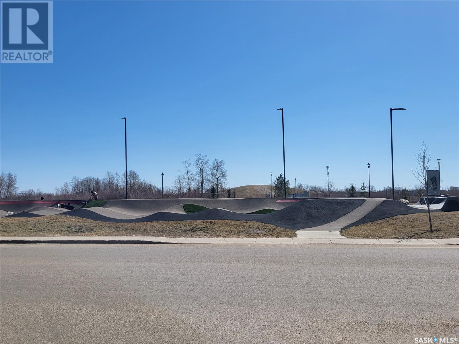 Photo 14 of 1048 3rd Street N, Martensville SK
