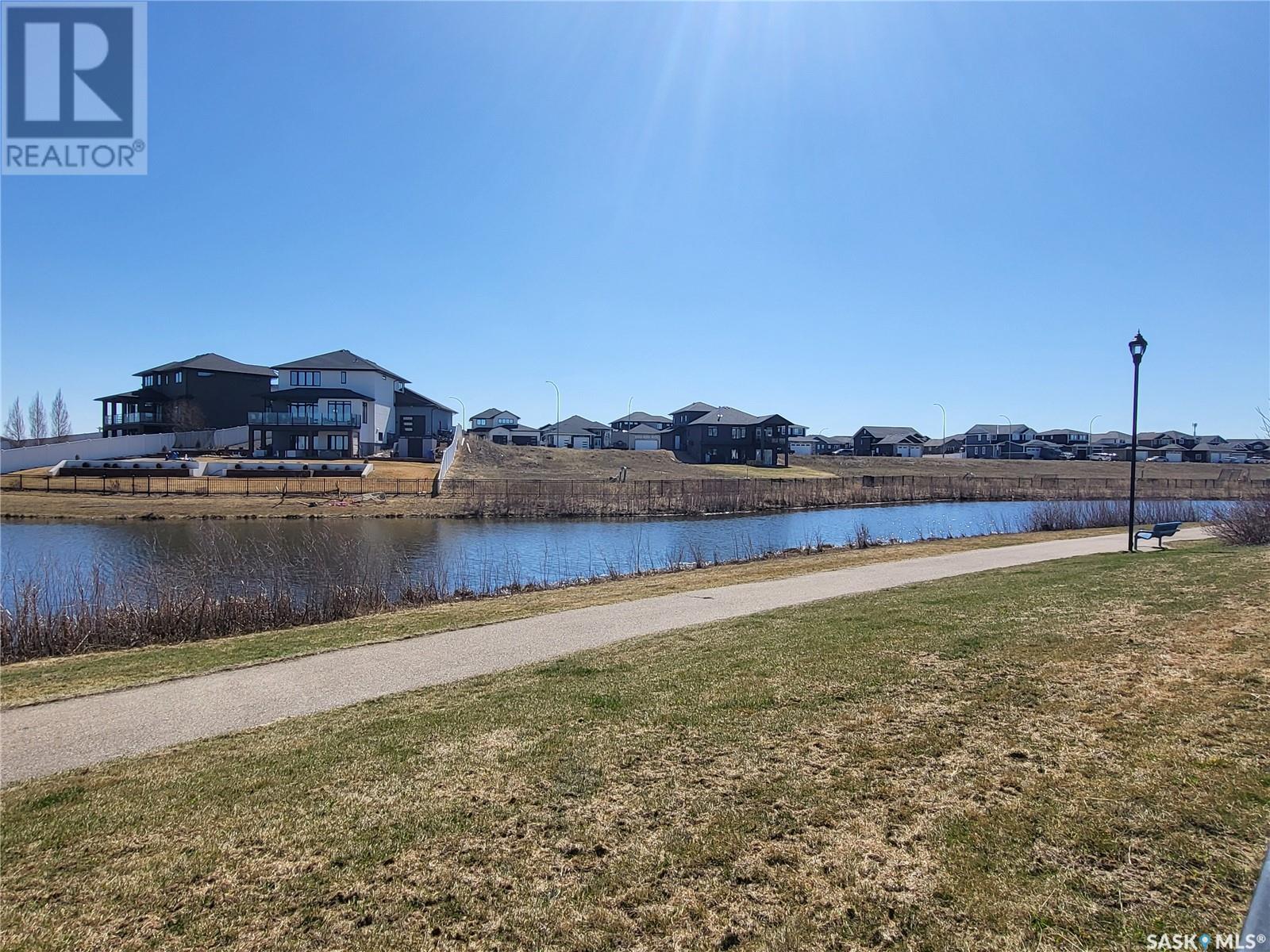 Photo 4 of 1048 3rd Street N, Martensville SK